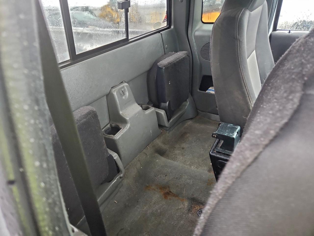 2005 Ford Ranger Super Cab Серебряный vin: 1FTZR45E45PA69071