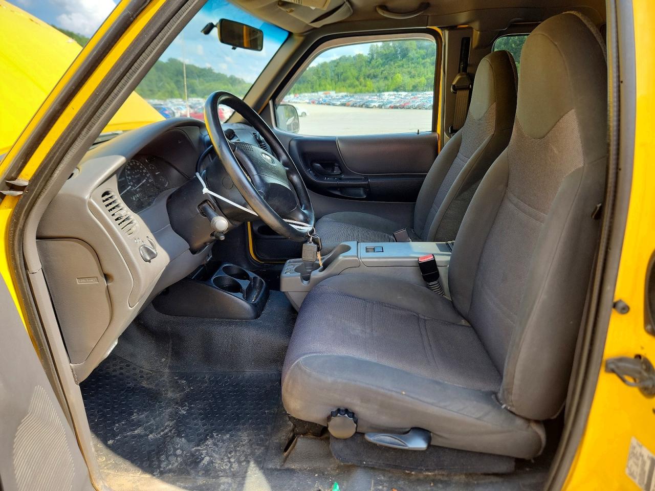 2002 Ford Ranger Super Cab Желтый vin: 1FTZR45E52TA59989