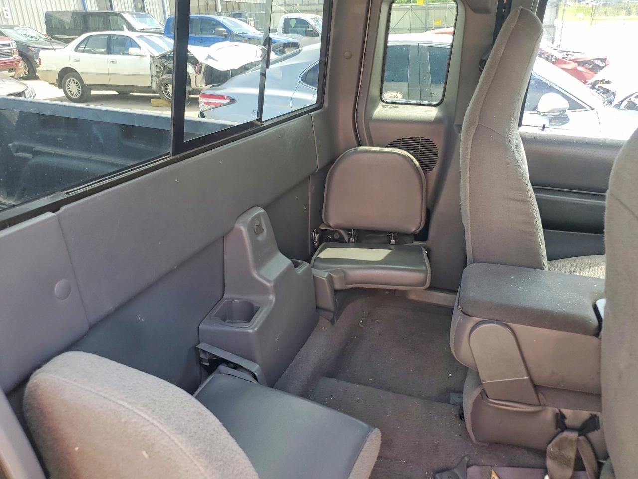 2002 Ford Ranger Super Cab Silver vin: 1FTZR45E52TA75738