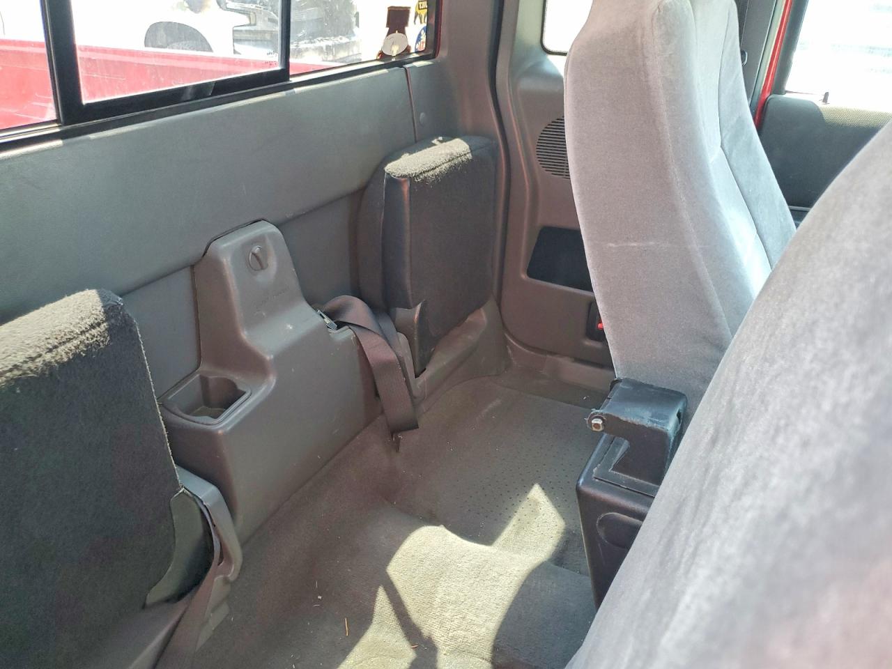 2005 Ford Ranger Super Cab Red vin: 1FTZR45E55PA37620