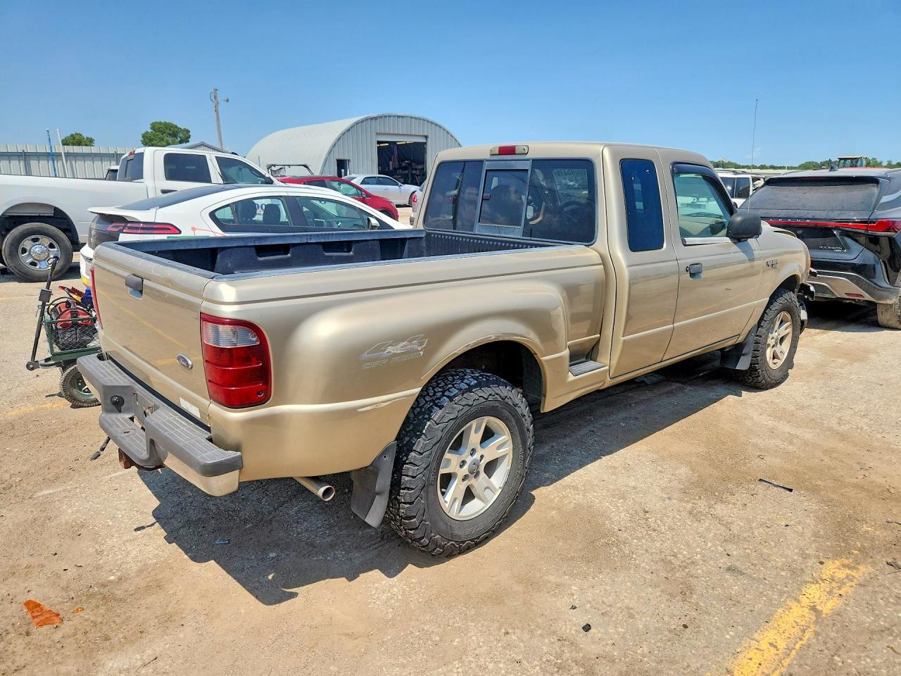 2002 Ford Ranger Super Cab Золотой vin: 1FTZR45E62PA63784