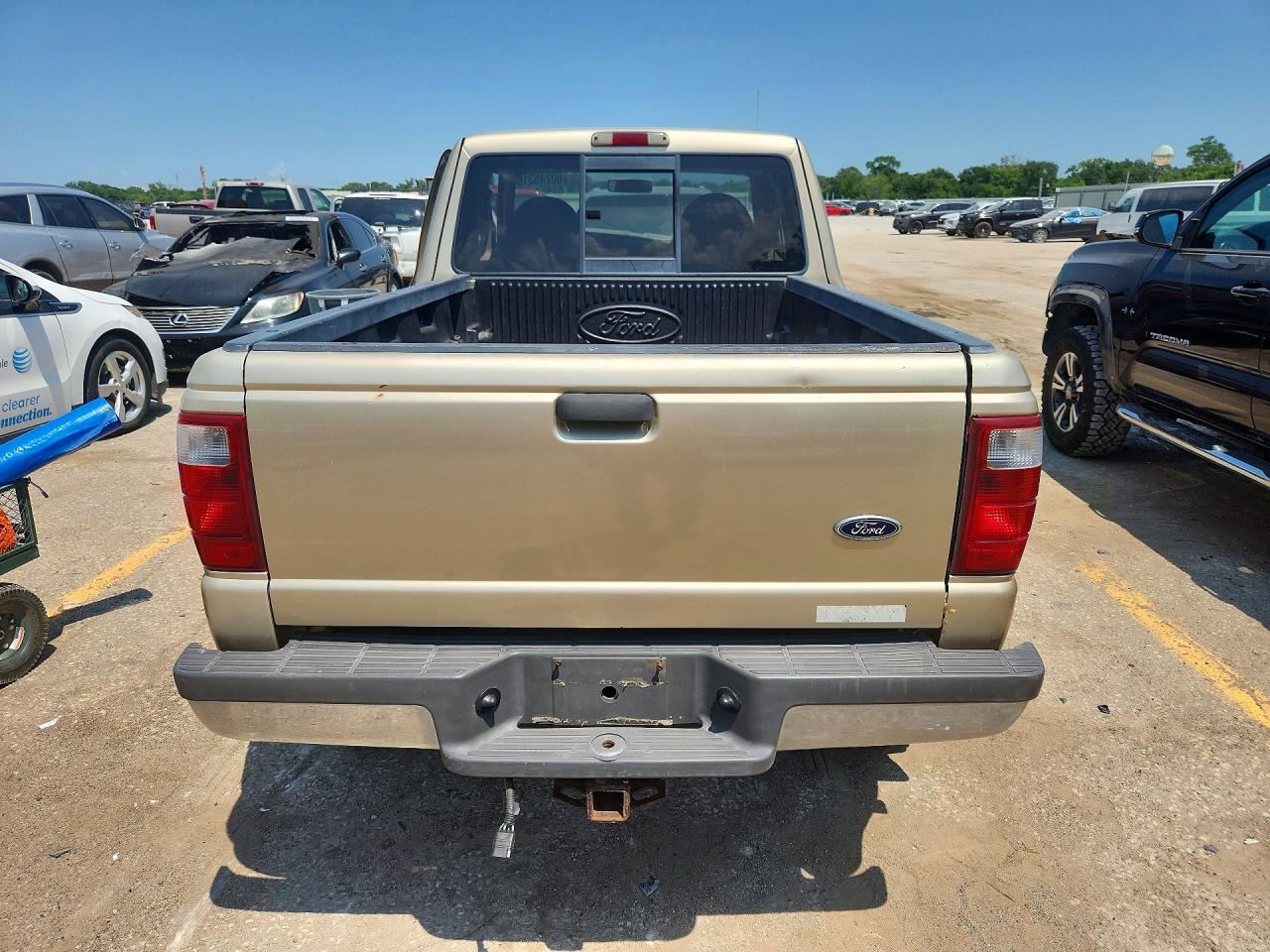 2002 Ford Ranger Super Cab Золотой vin: 1FTZR45E62PA63784