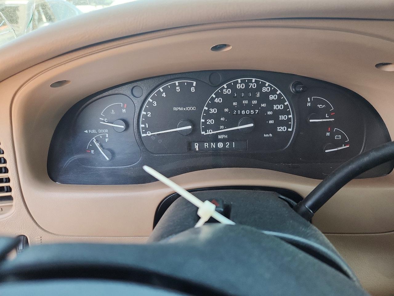 2002 Ford Ranger Super Cab Золотой vin: 1FTZR45E62PA63784