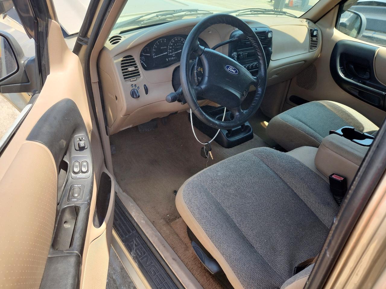 2002 Ford Ranger Super Cab Золотой vin: 1FTZR45E62PA63784