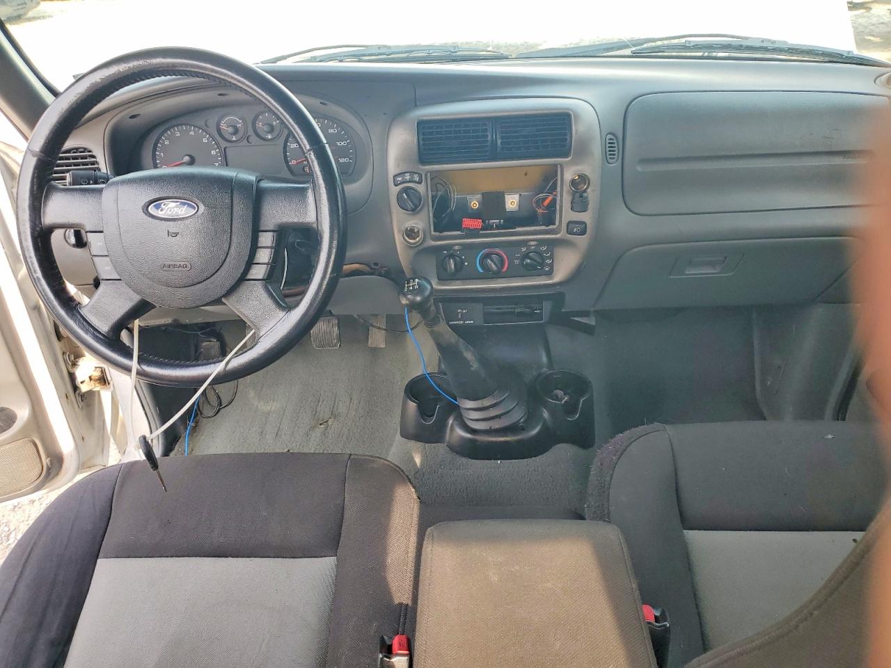 2004 Ford Ranger Super Cab White vin: 1FTZR45E64TA15244