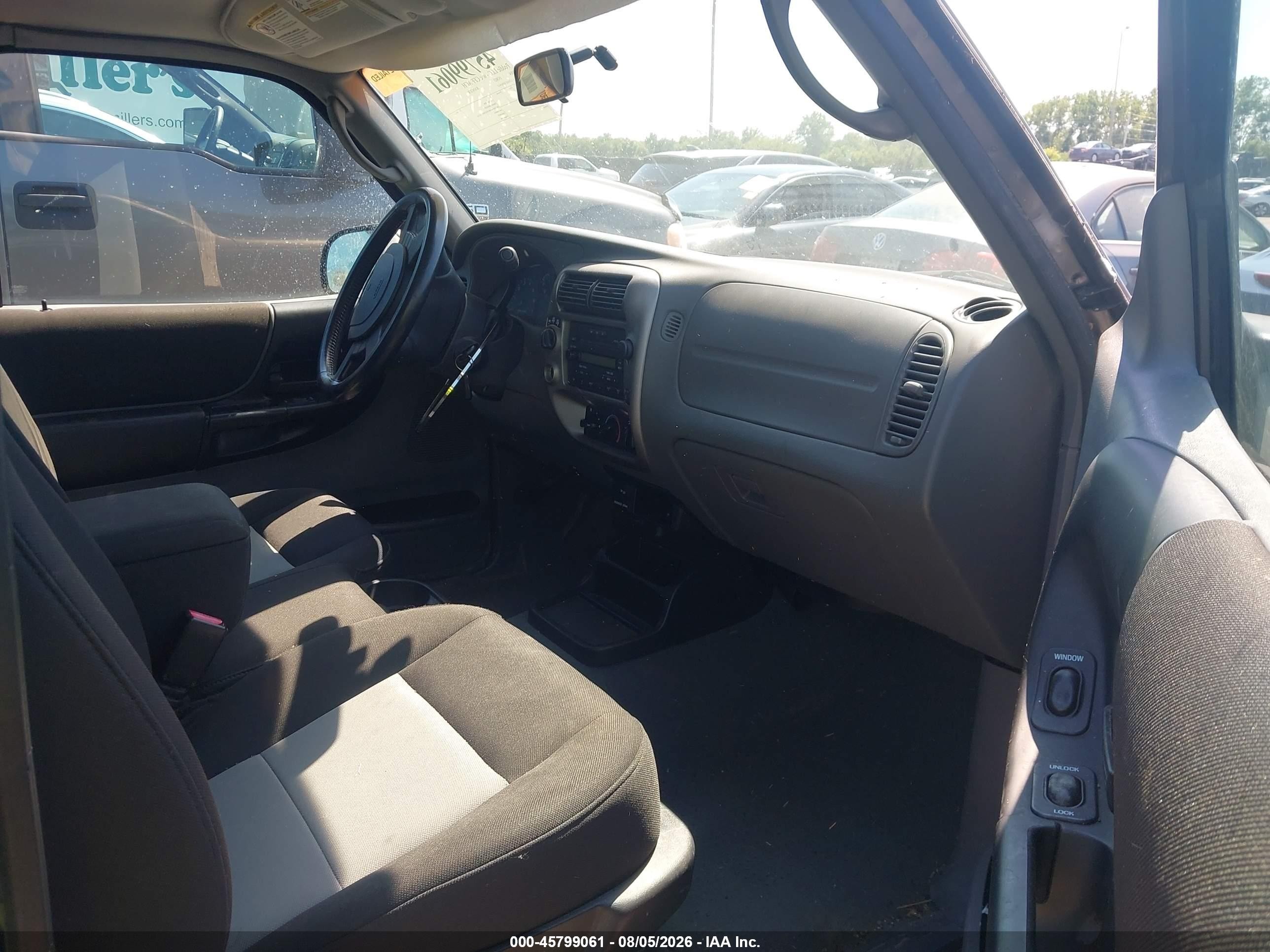 2004 Ford Ranger   Серый vin: 1FTZR45E74PB45431