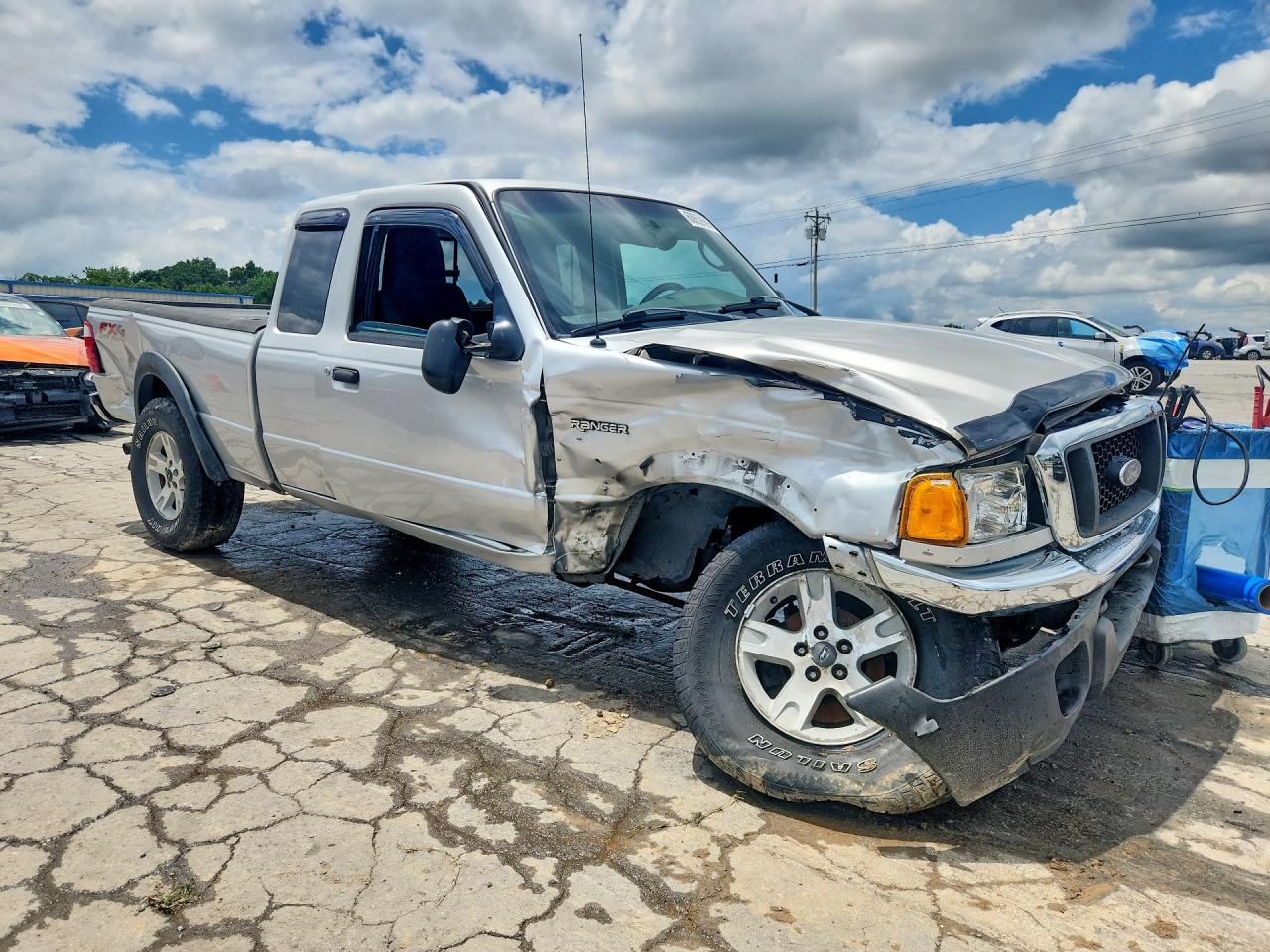 2005 Ford Ranger Super Cab Silver vin: 1FTZR45E75PA23430