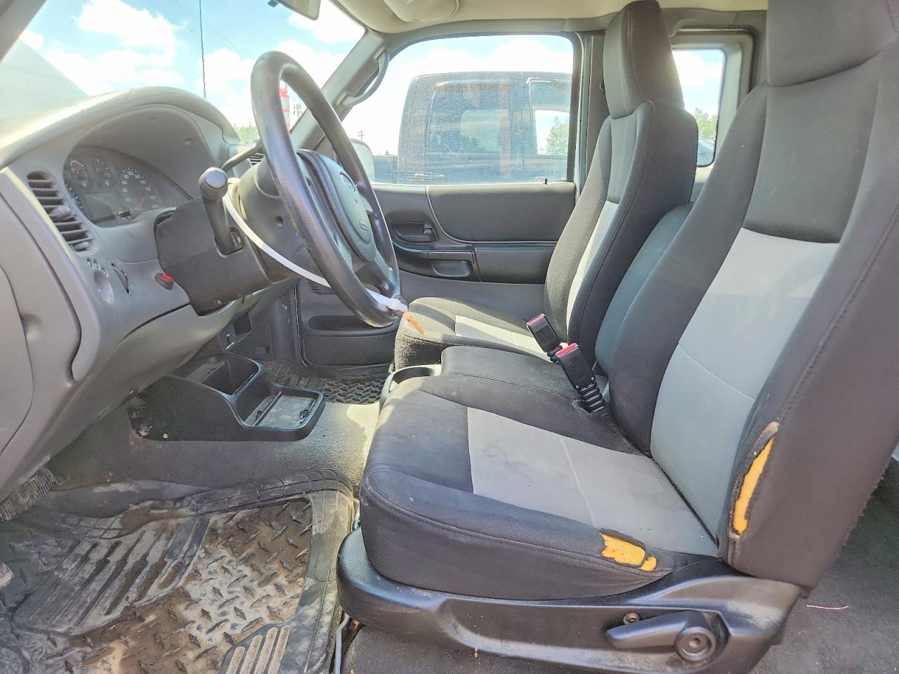 2005 Ford Ranger Super Cab White vin: 1FTZR45E75PA81229