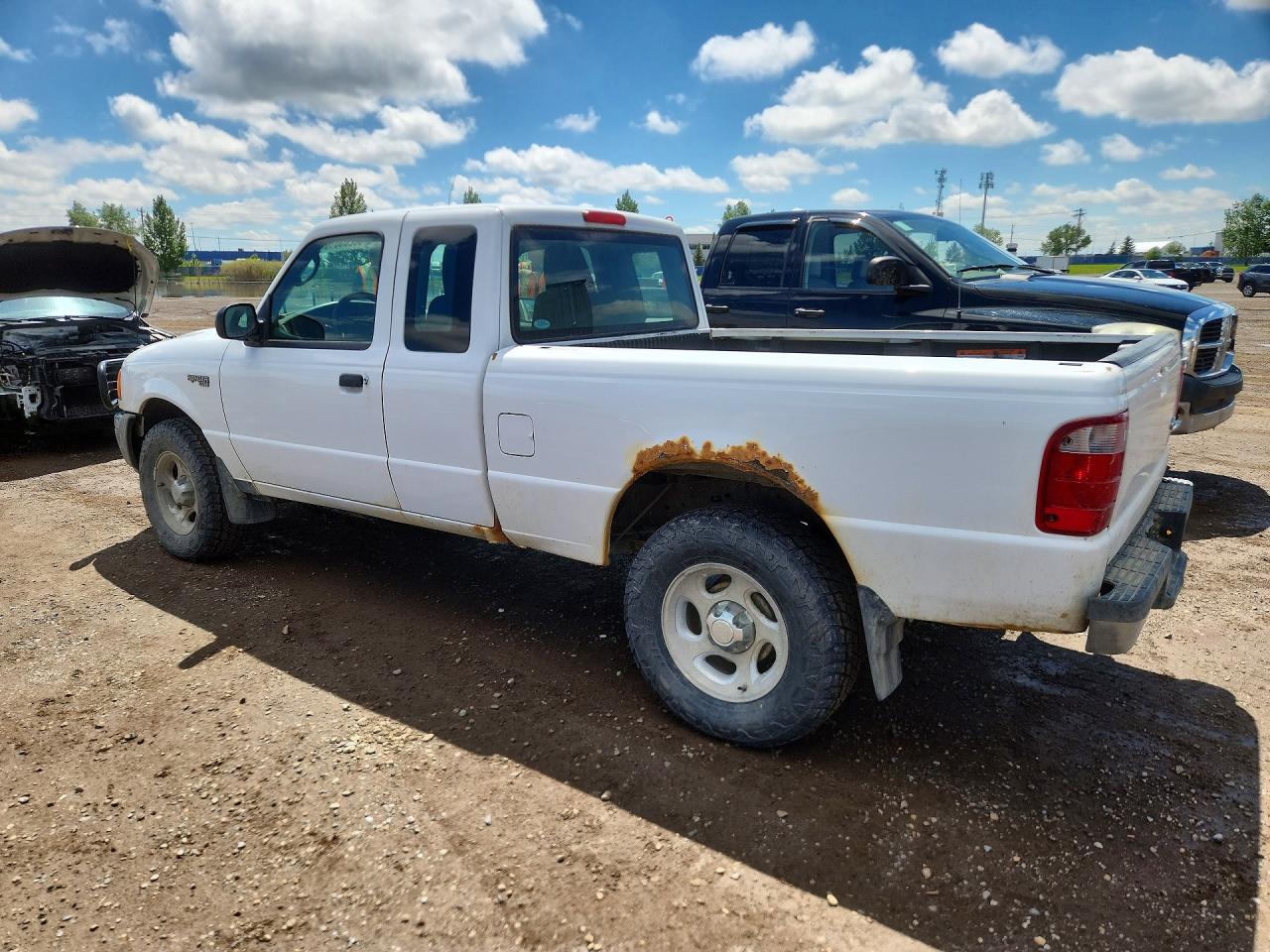 2005 Ford Ranger Super Cab White vin: 1FTZR45E75PA81229