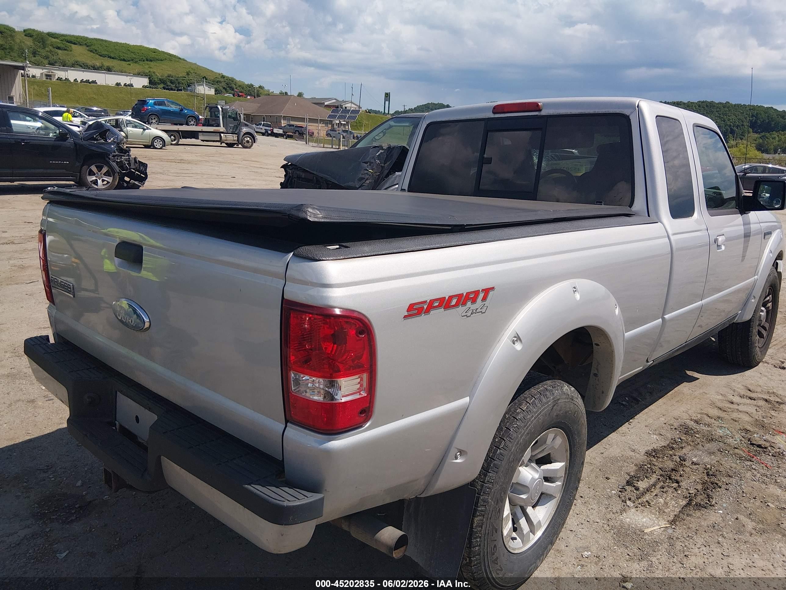 2007 Ford Ranger Fx4 Level Ii/fx4 Off-road/sport/xlt Серебряный vin: 1FTZR45E77PA79001