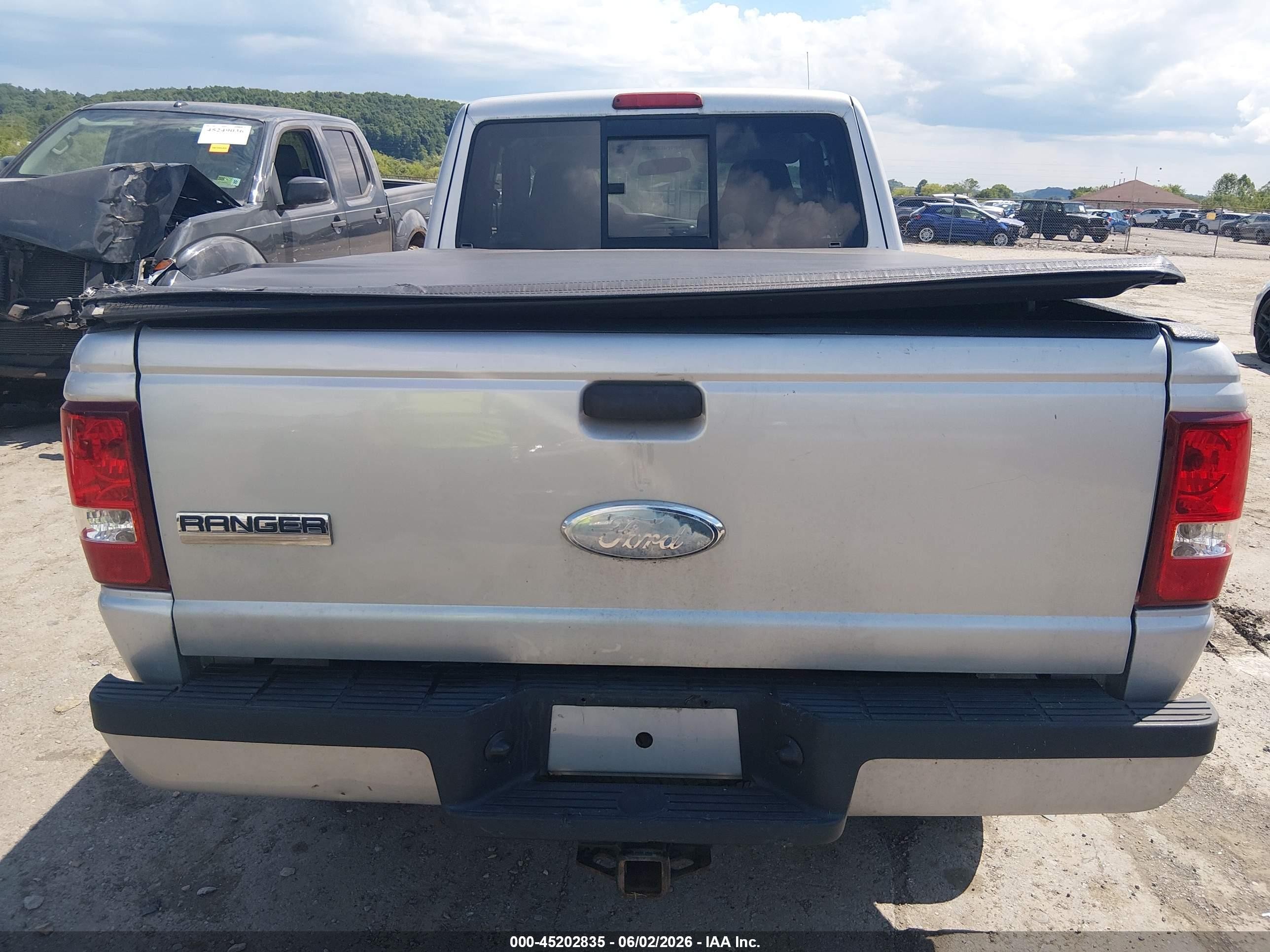 2007 Ford Ranger Fx4 Level Ii/fx4 Off-road/sport/xlt Серебряный vin: 1FTZR45E77PA79001