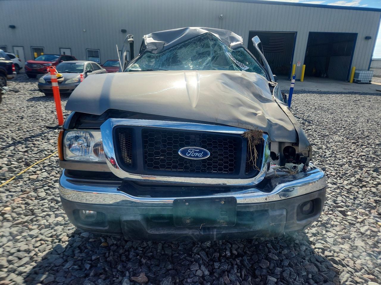 2005 Ford Ranger Super Cab Tan vin: 1FTZR45E85PA71695