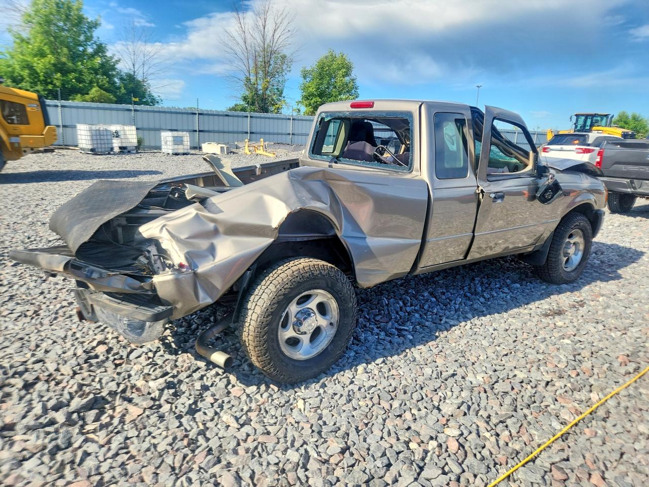 2005 Ford Ranger Super Cab Tan vin: 1FTZR45E85PA71695