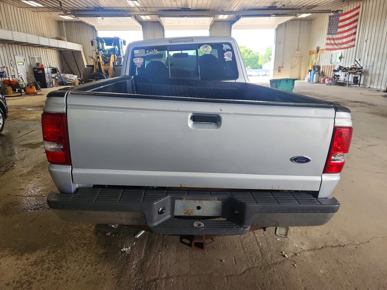 2002 Ford Ranger Super Cab Silver vin: 1FTZR45E92PB49395