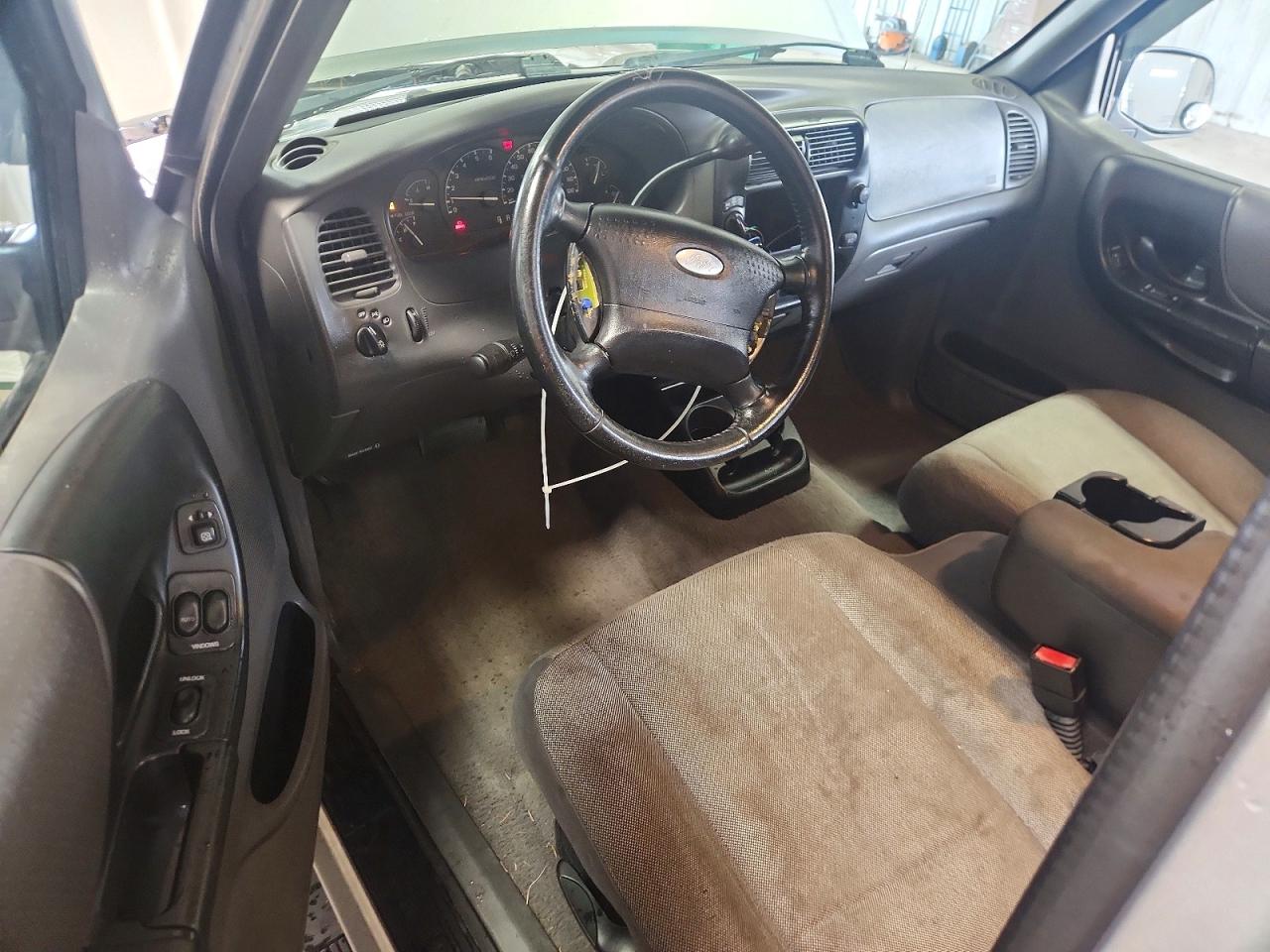 2002 Ford Ranger Super Cab Silver vin: 1FTZR45E92PB49395