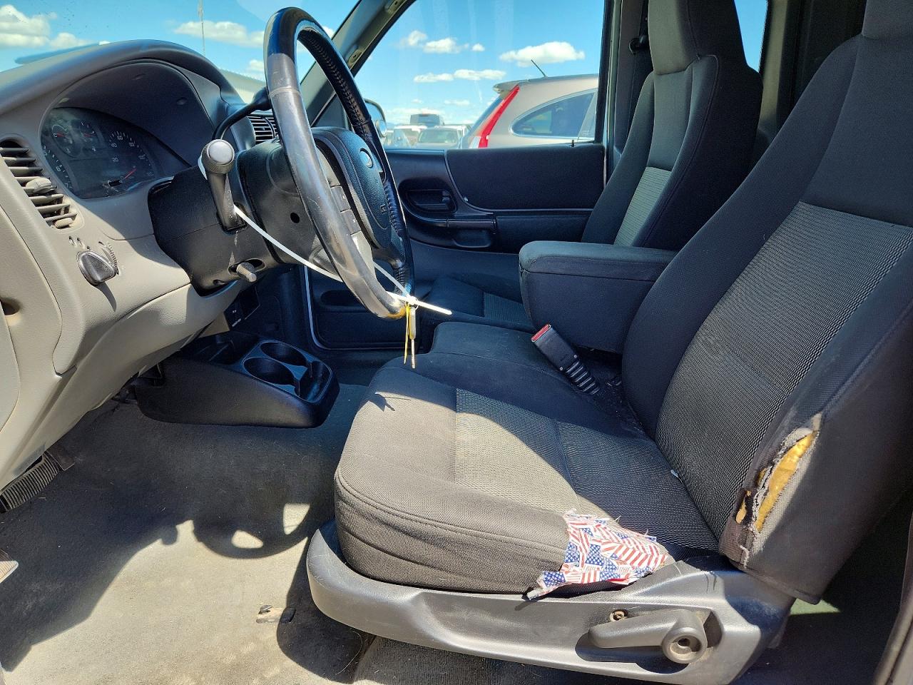 2004 Ford Ranger Super Cab White vin: 1FTZR45E94PA08555