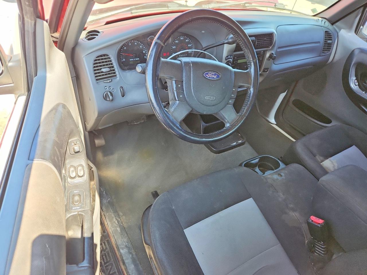 2005 Ford Ranger Super Cab Red vin: 1FTZR45E95PA65694
