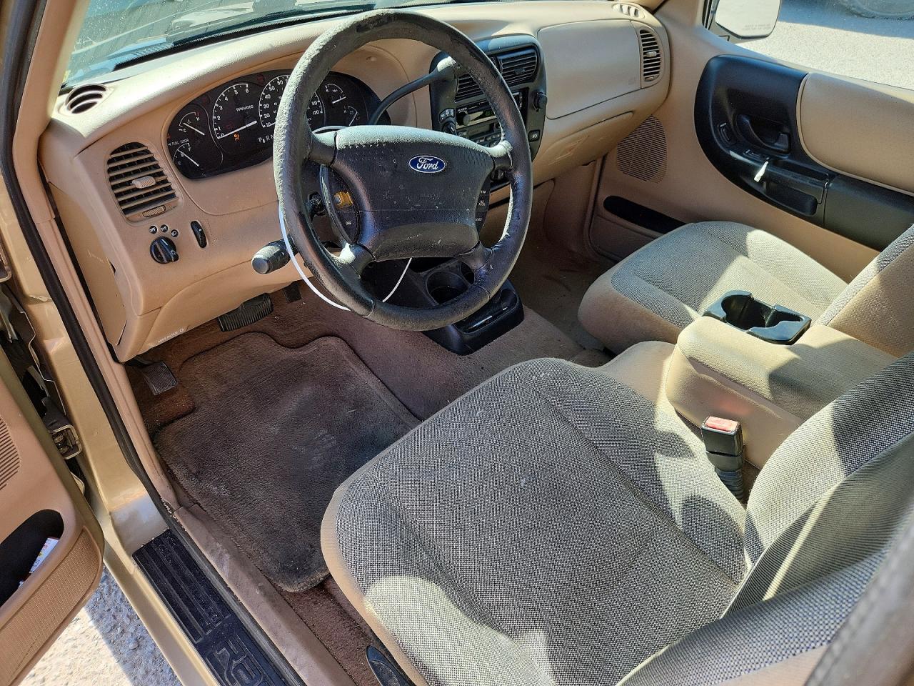 2002 Ford Ranger Super Cab Tan vin: 1FTZR45EX2PA06813