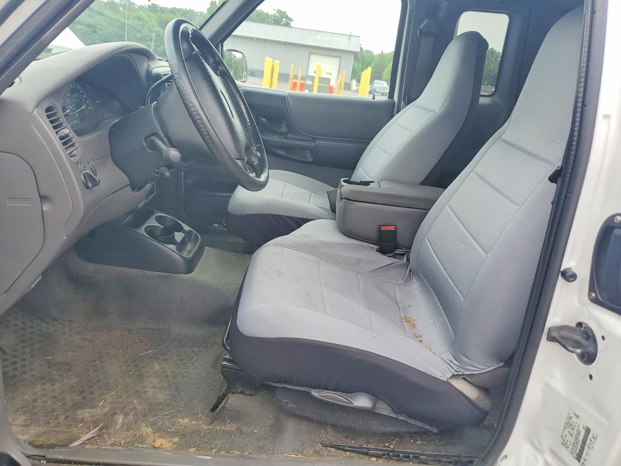 2002 Ford Ranger Super Cab White vin: 1FTZR45EX2TA10741