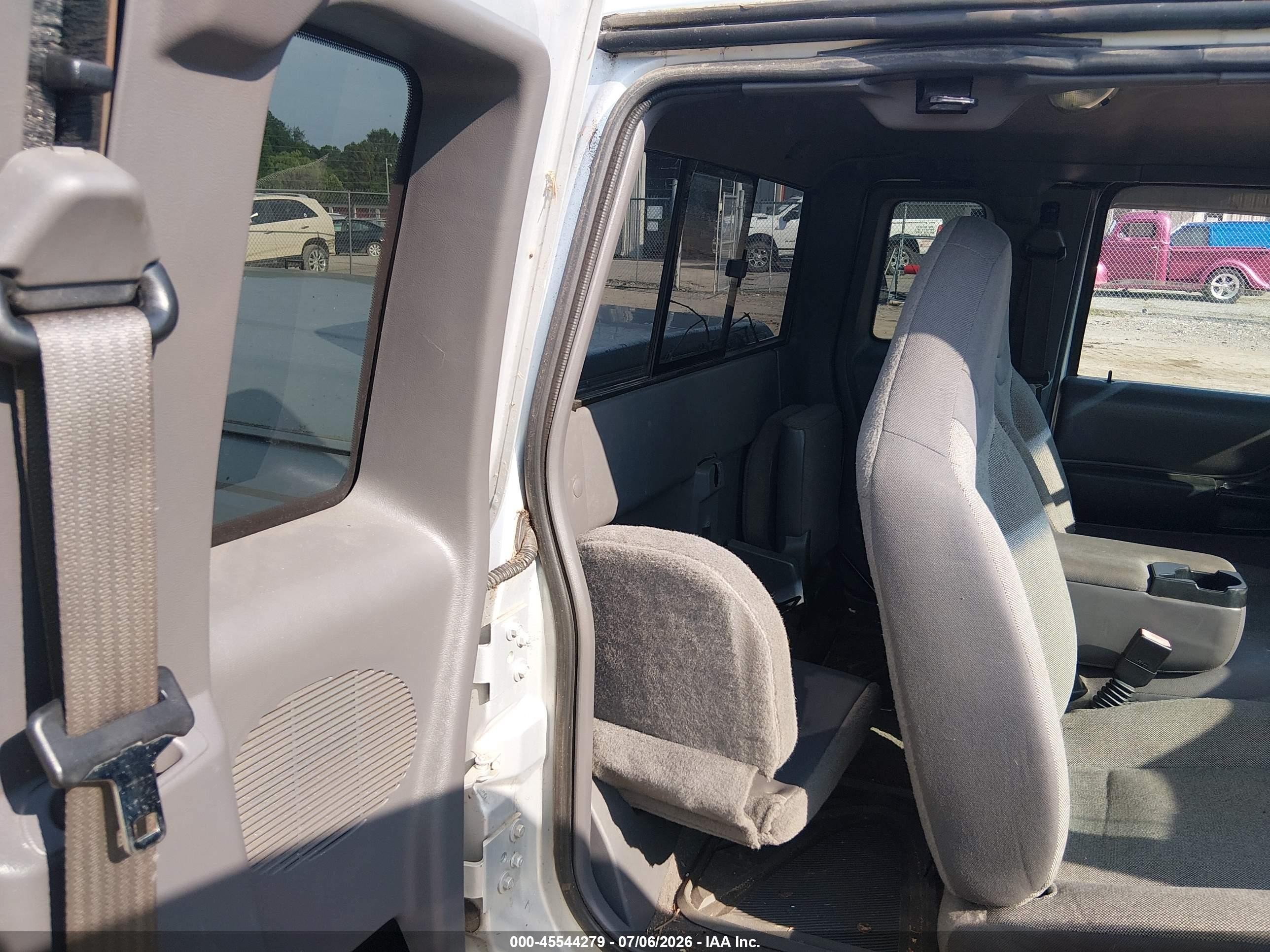 2002 Ford Ranger Edge/xlt Silver vin: 1FTZR45U42TA28367