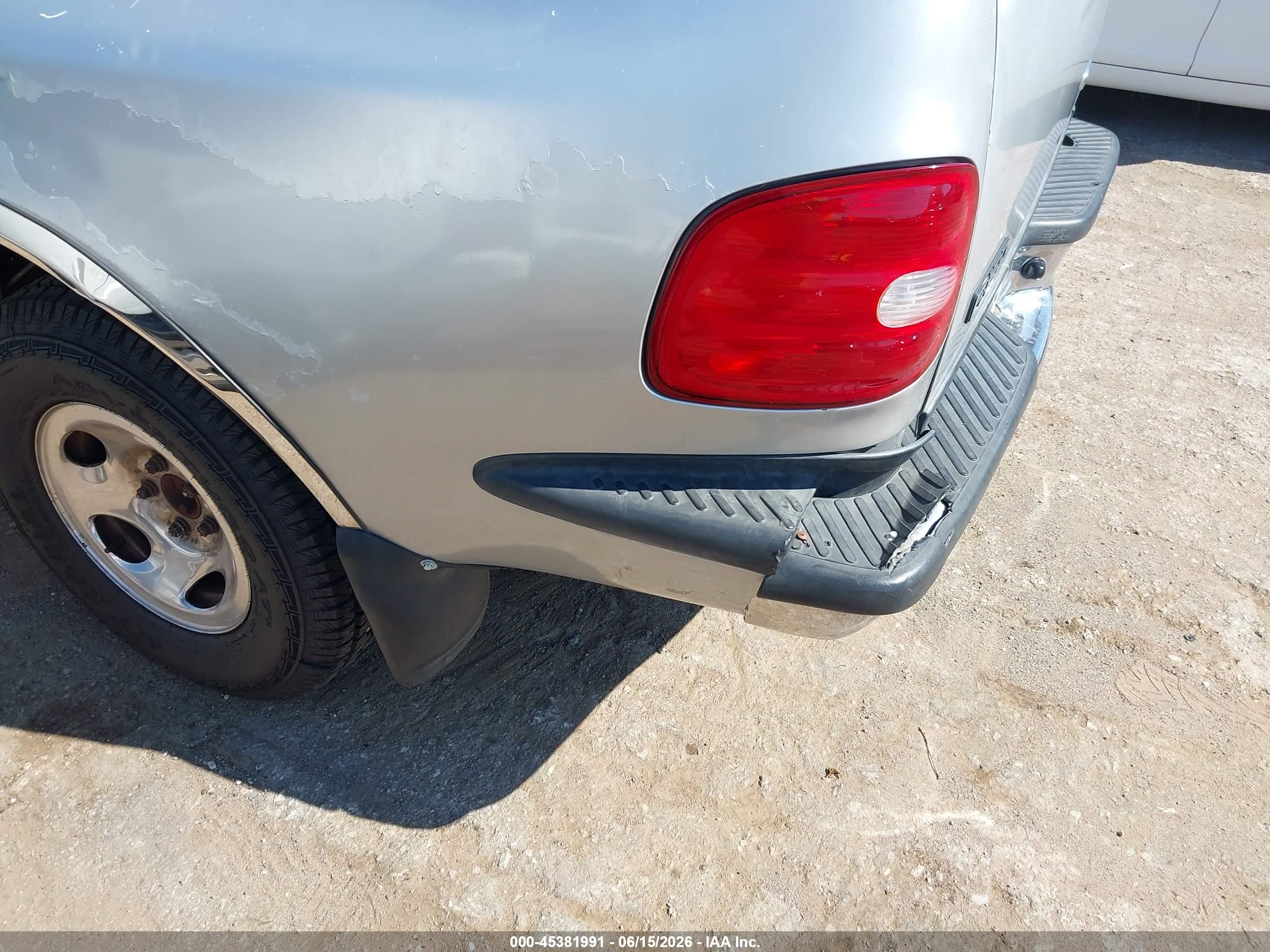 2000 Ford F-150 Xl/xlt Silver vin: 1FTZX0724YKA96564