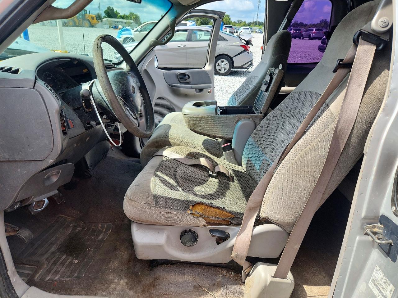 2000 Ford F150 Gray vin: 1FTZX0725YKB25795