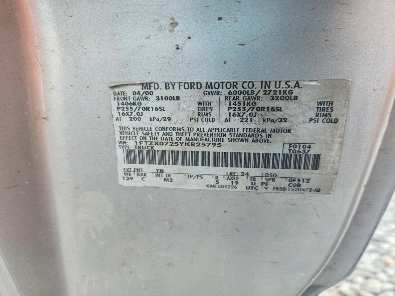 2000 Ford F150 Gray vin: 1FTZX0725YKB25795