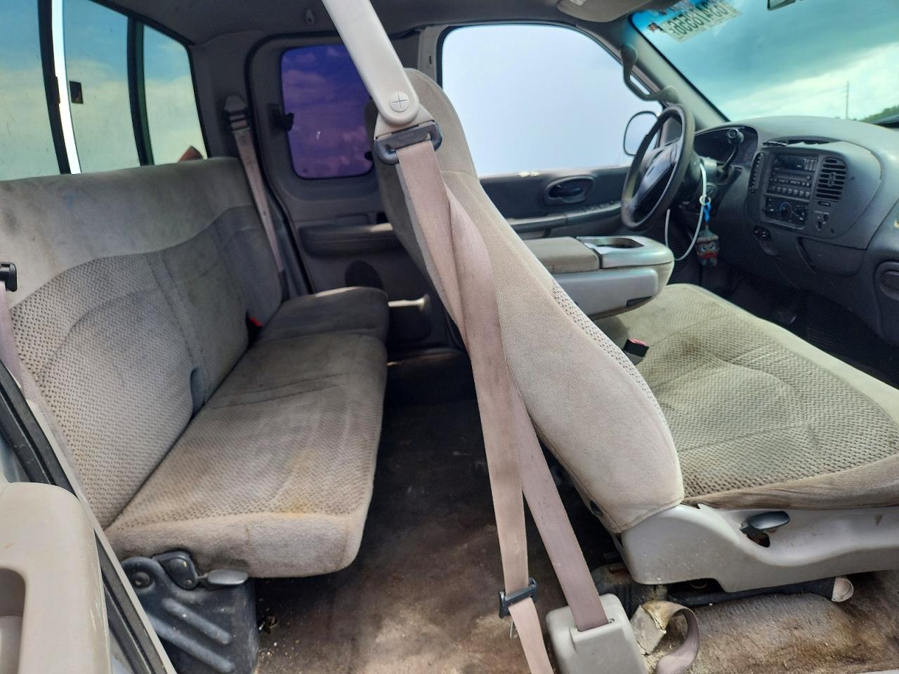 2000 Ford F150 Gray vin: 1FTZX0725YKB25795