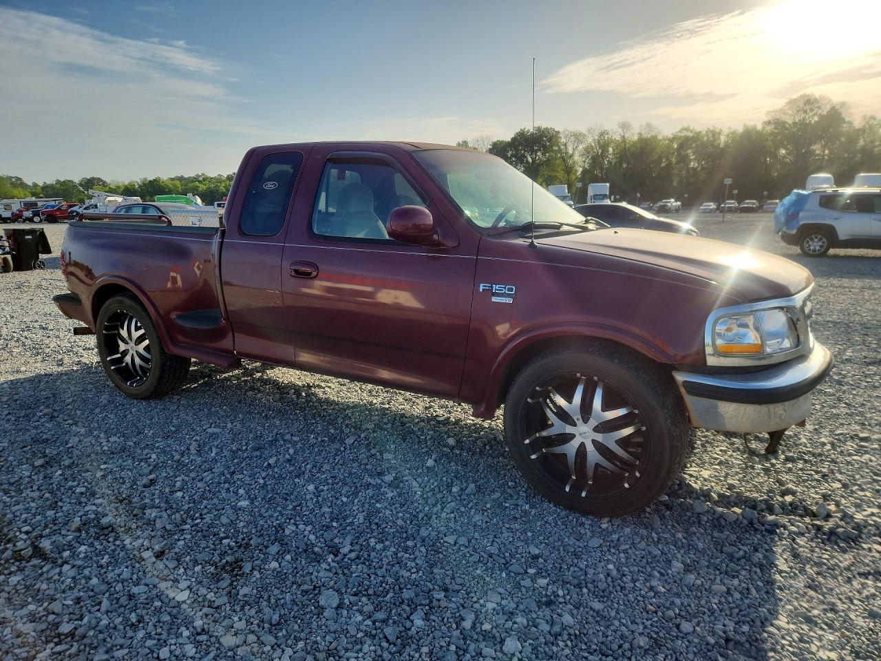 1998 Ford F150 Бордовый vin: 1FTZX0761WKA79317