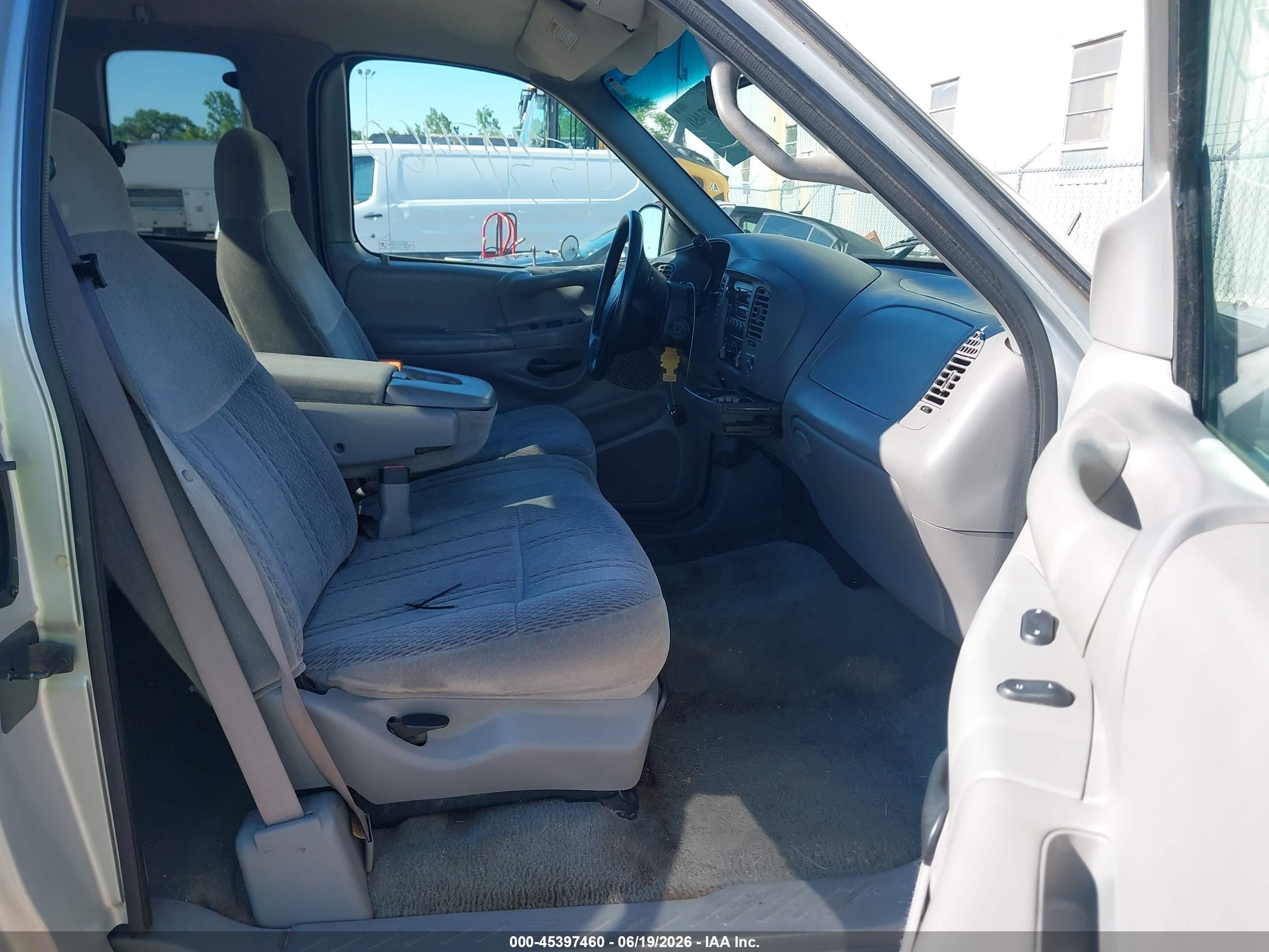 1998 Ford F-150 Lariat/xl/xlt Silver vin: 1FTZX0761WKB78428