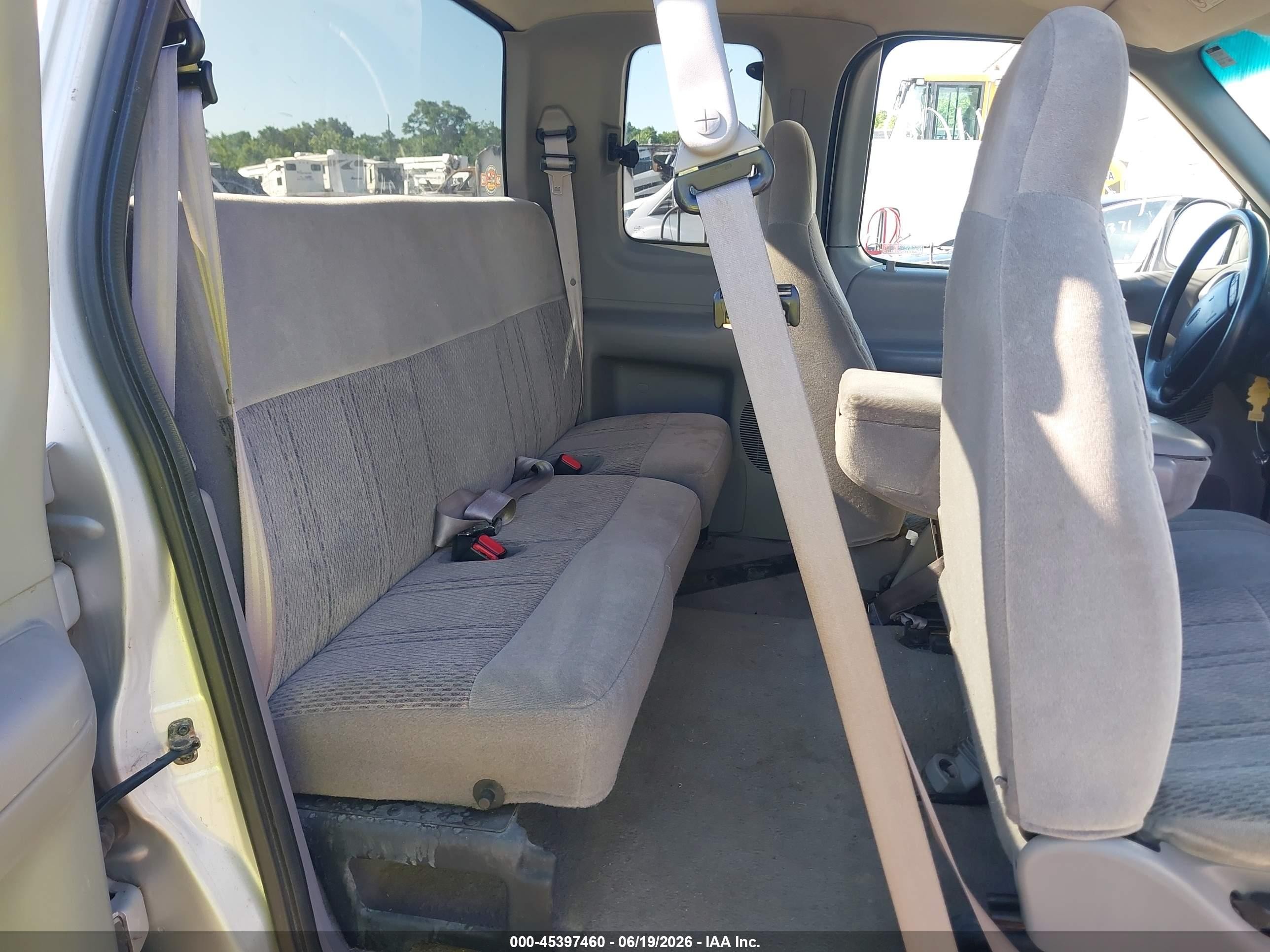 1998 Ford F-150 Lariat/xl/xlt Silver vin: 1FTZX0761WKB78428