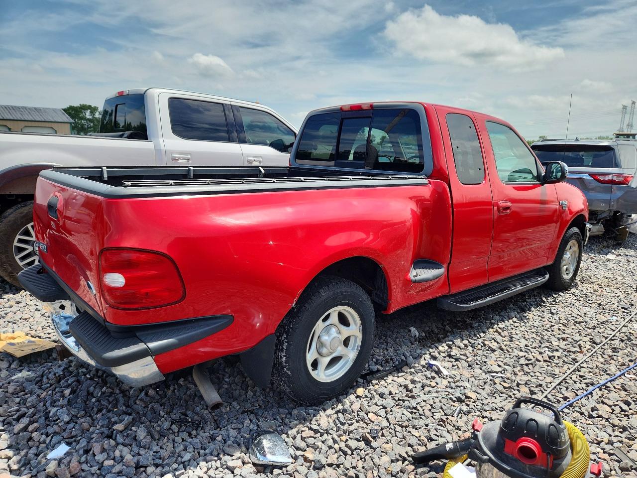 1998 Ford F150 Красный vin: 1FTZX0762WKB69091