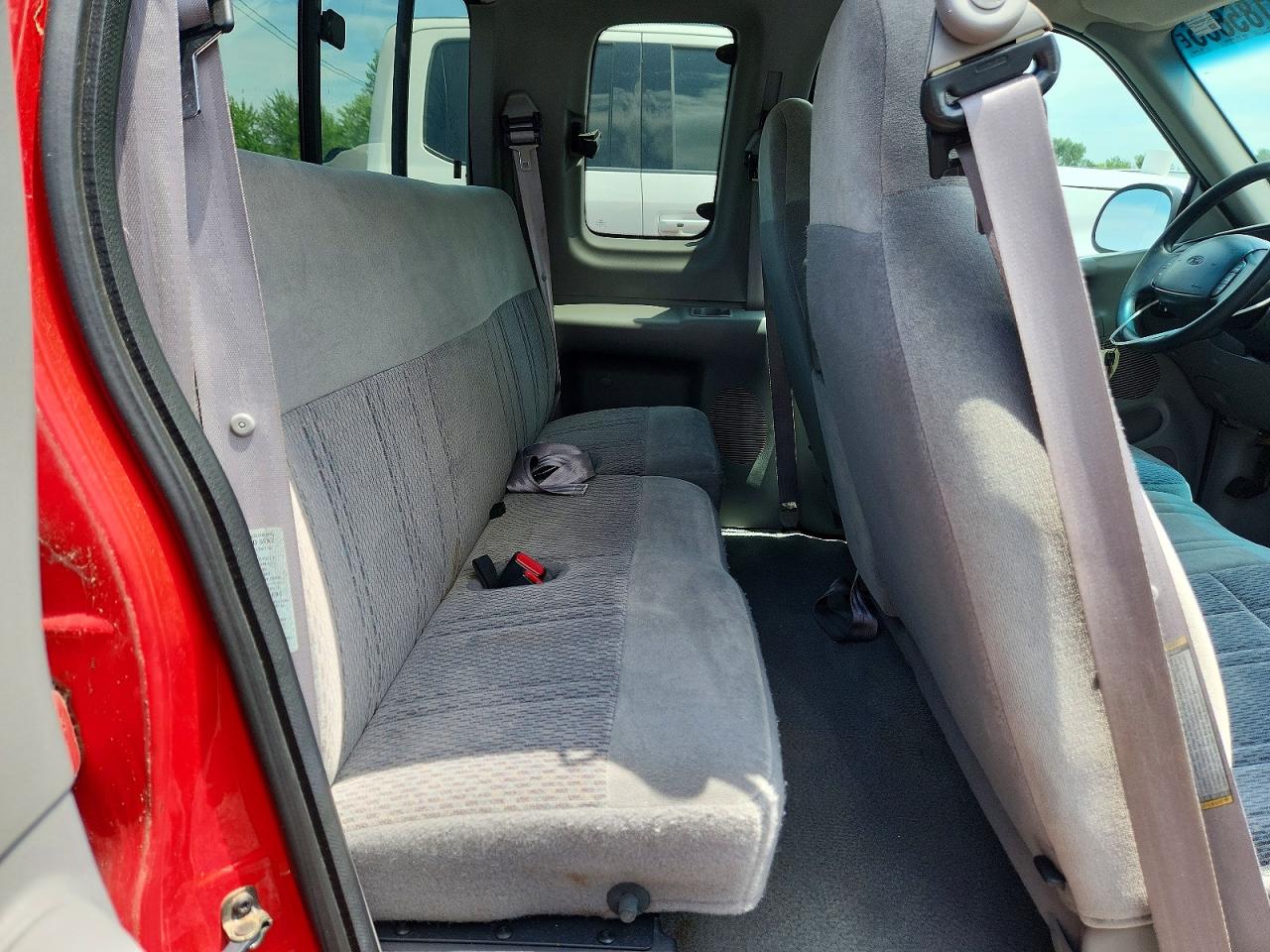1998 Ford F150 Красный vin: 1FTZX0762WKB69091