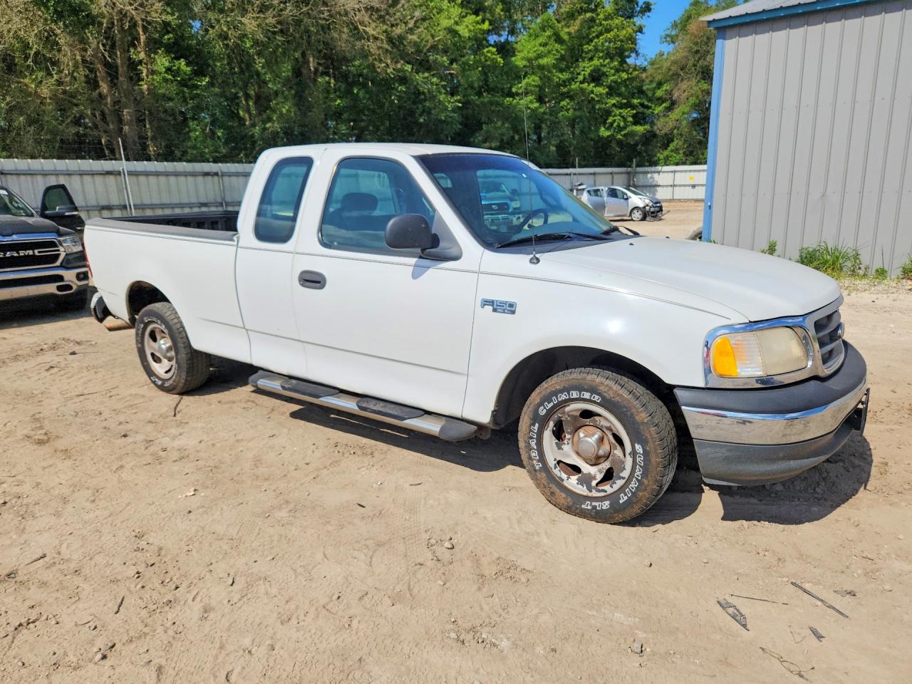2001 Ford F150 White vin: 1FTZX17201NA47811