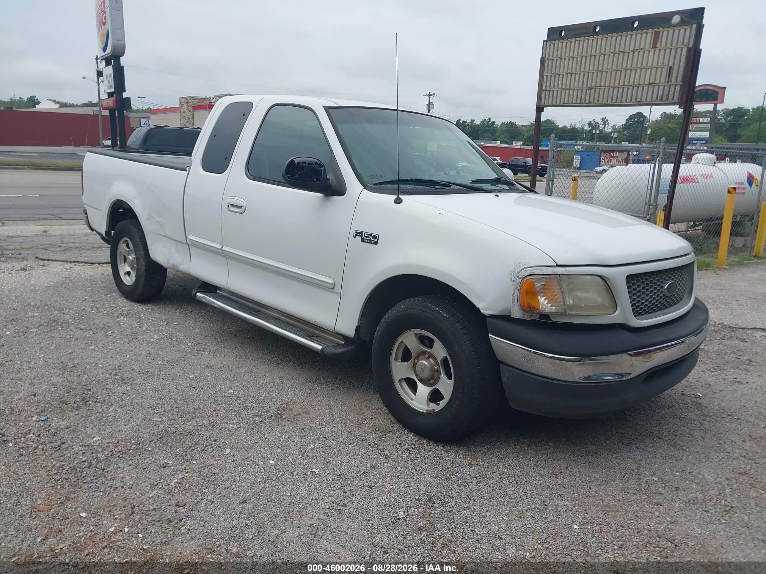 2000 Ford F-150 Work Series/xl/xlt White vin: 1FTZX1720YKB49329