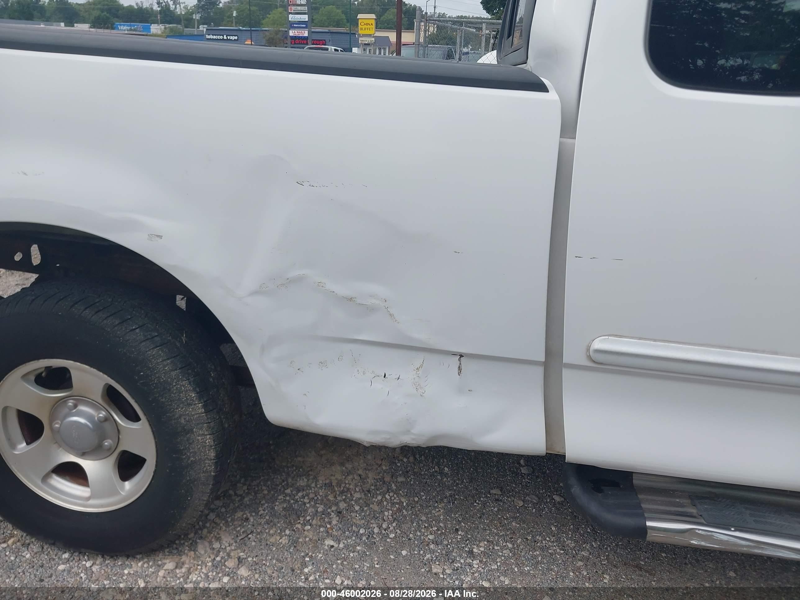 2000 Ford F-150 Work Series/xl/xlt White vin: 1FTZX1720YKB49329