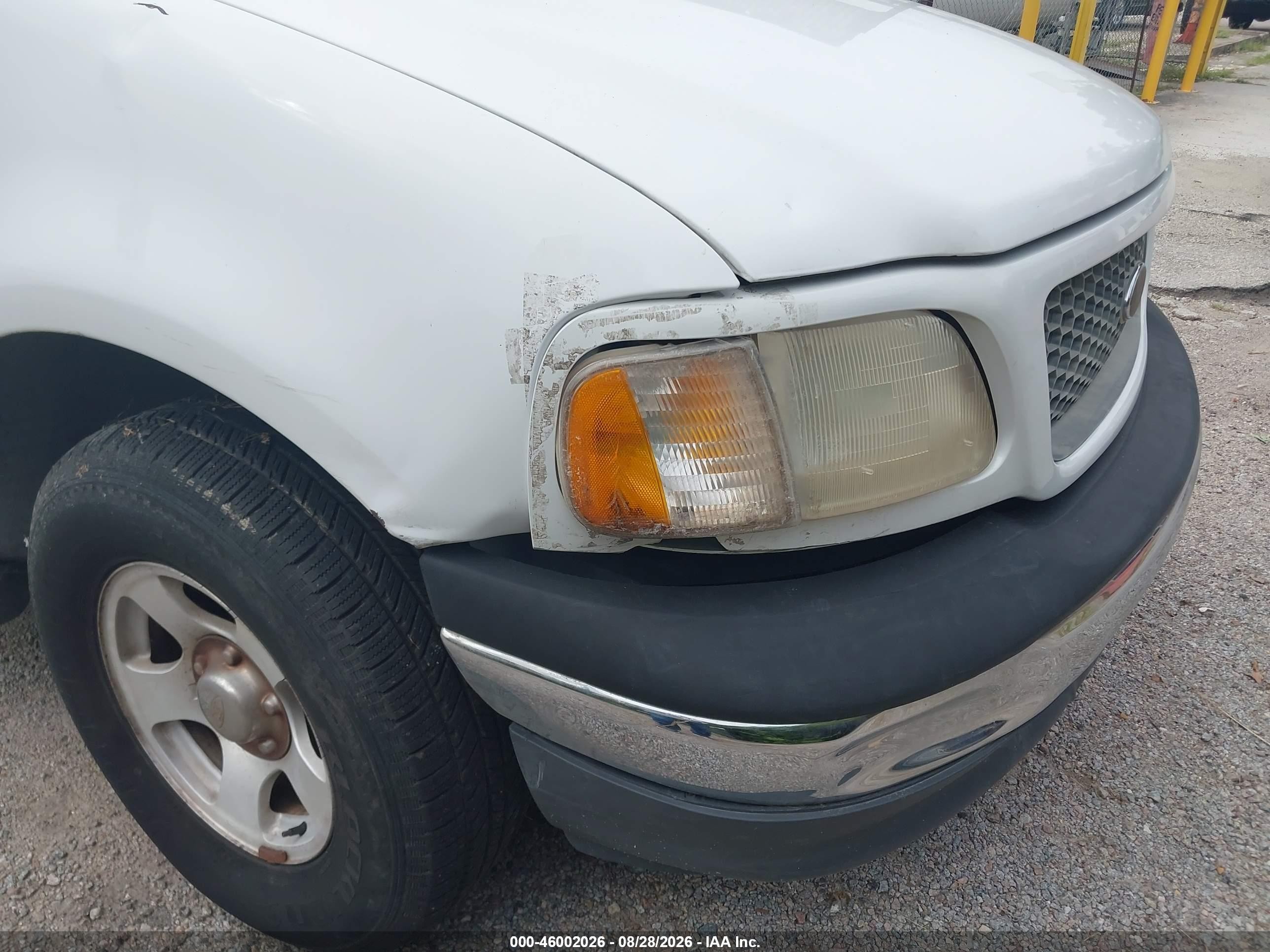 2000 Ford F-150 Work Series/xl/xlt White vin: 1FTZX1720YKB49329