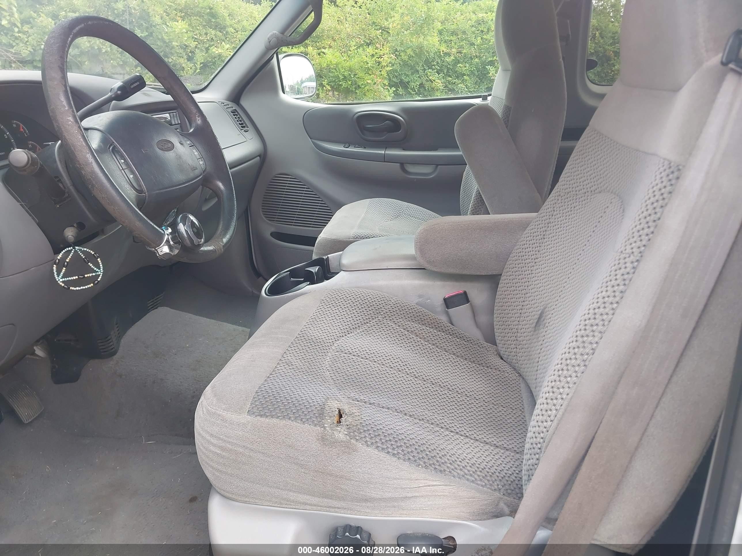 2000 Ford F-150 Work Series/xl/xlt White vin: 1FTZX1720YKB49329