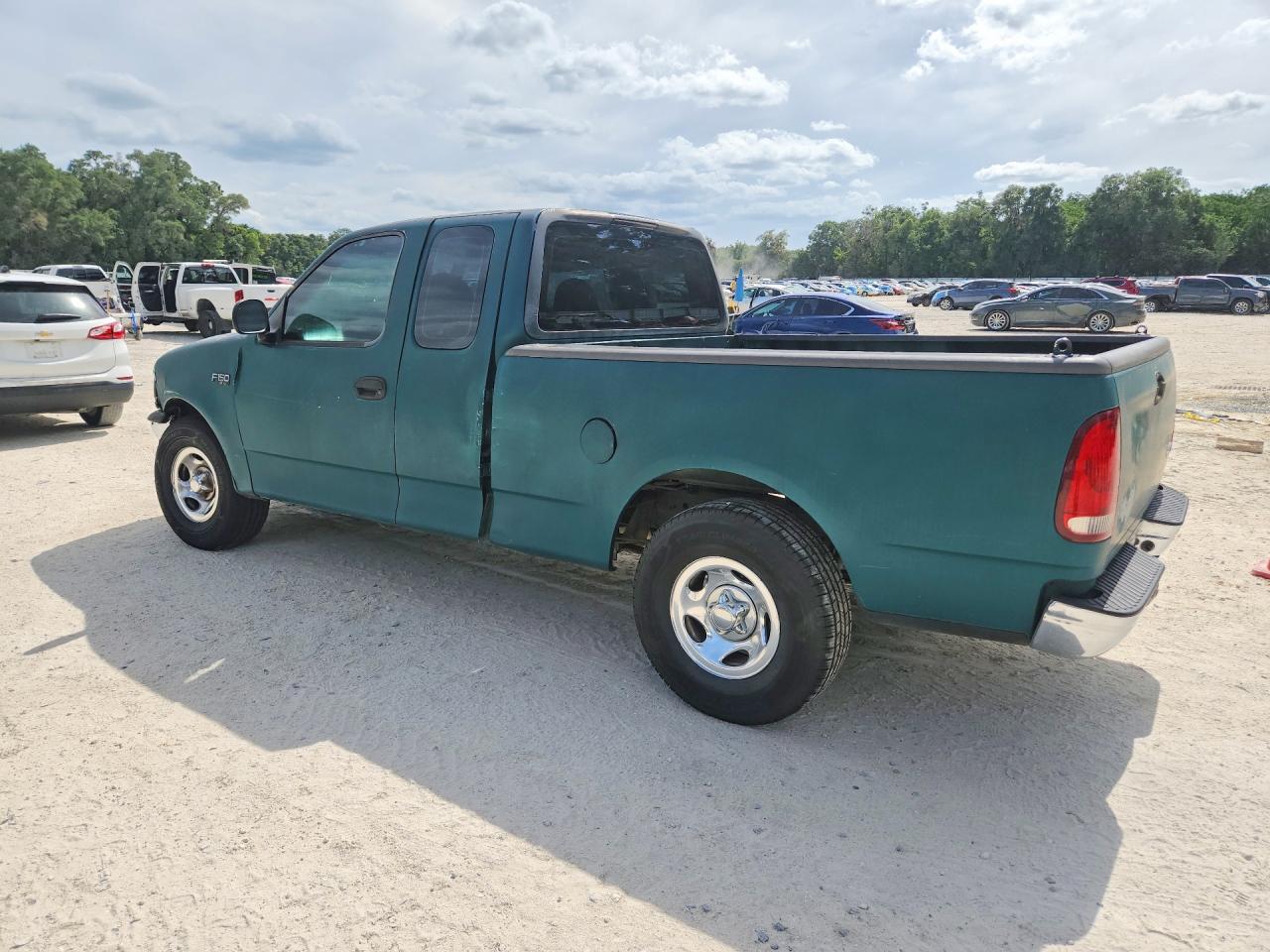 2000 Ford F150 Green vin: 1FTZX1720YNB30097