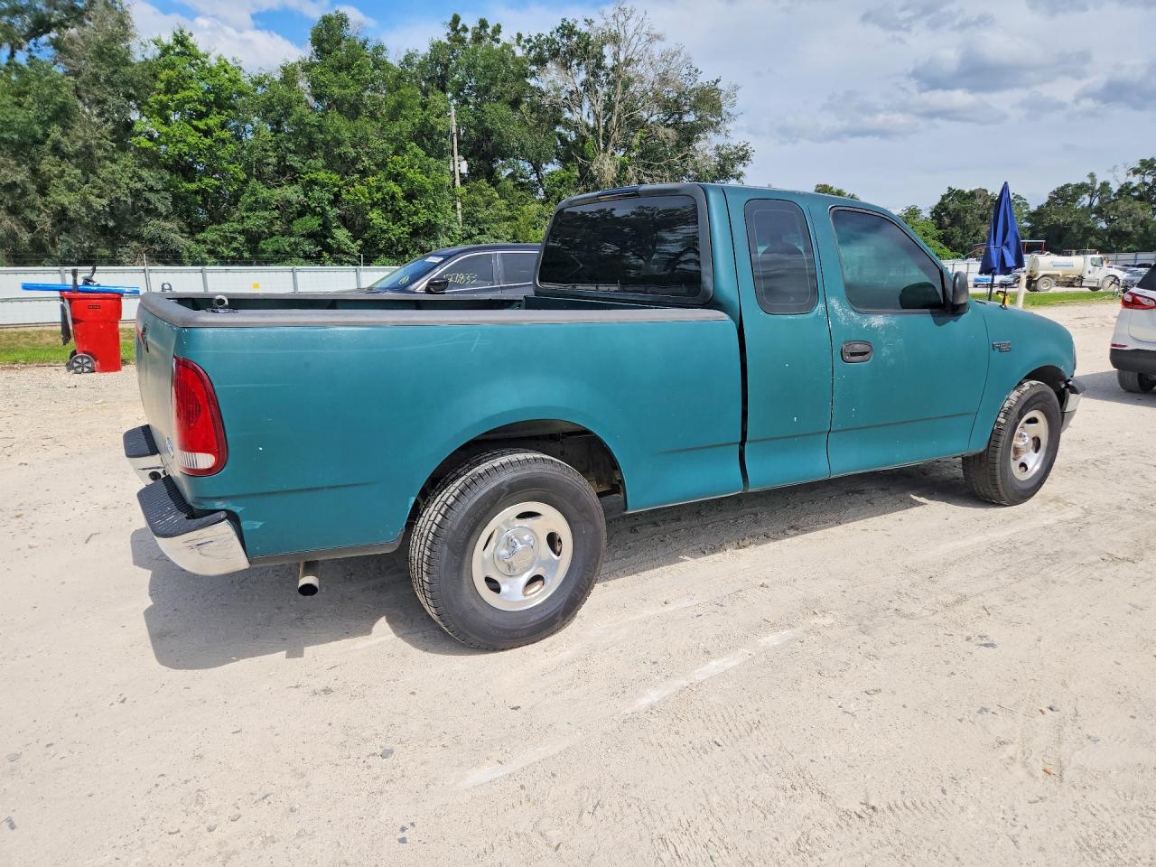 2000 Ford F150 Green vin: 1FTZX1720YNB30097