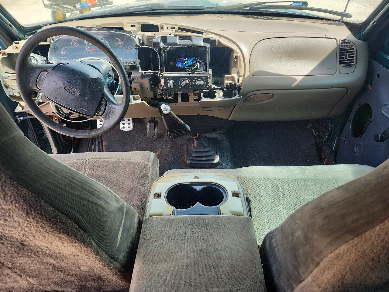 2000 Ford F150 Green vin: 1FTZX1720YNB30097