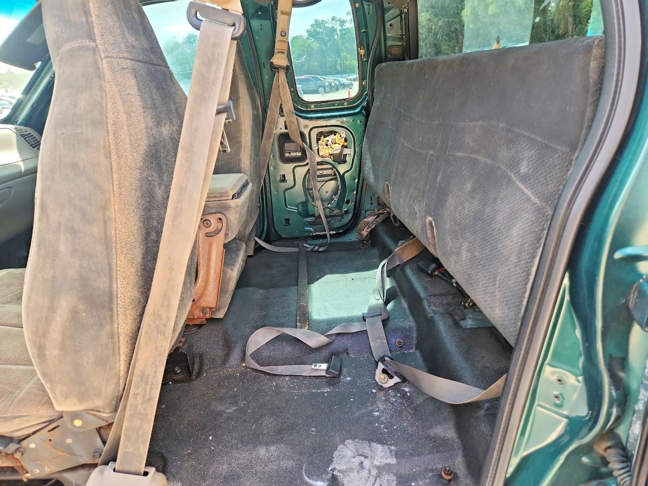 2000 Ford F150 Green vin: 1FTZX1720YNB30097