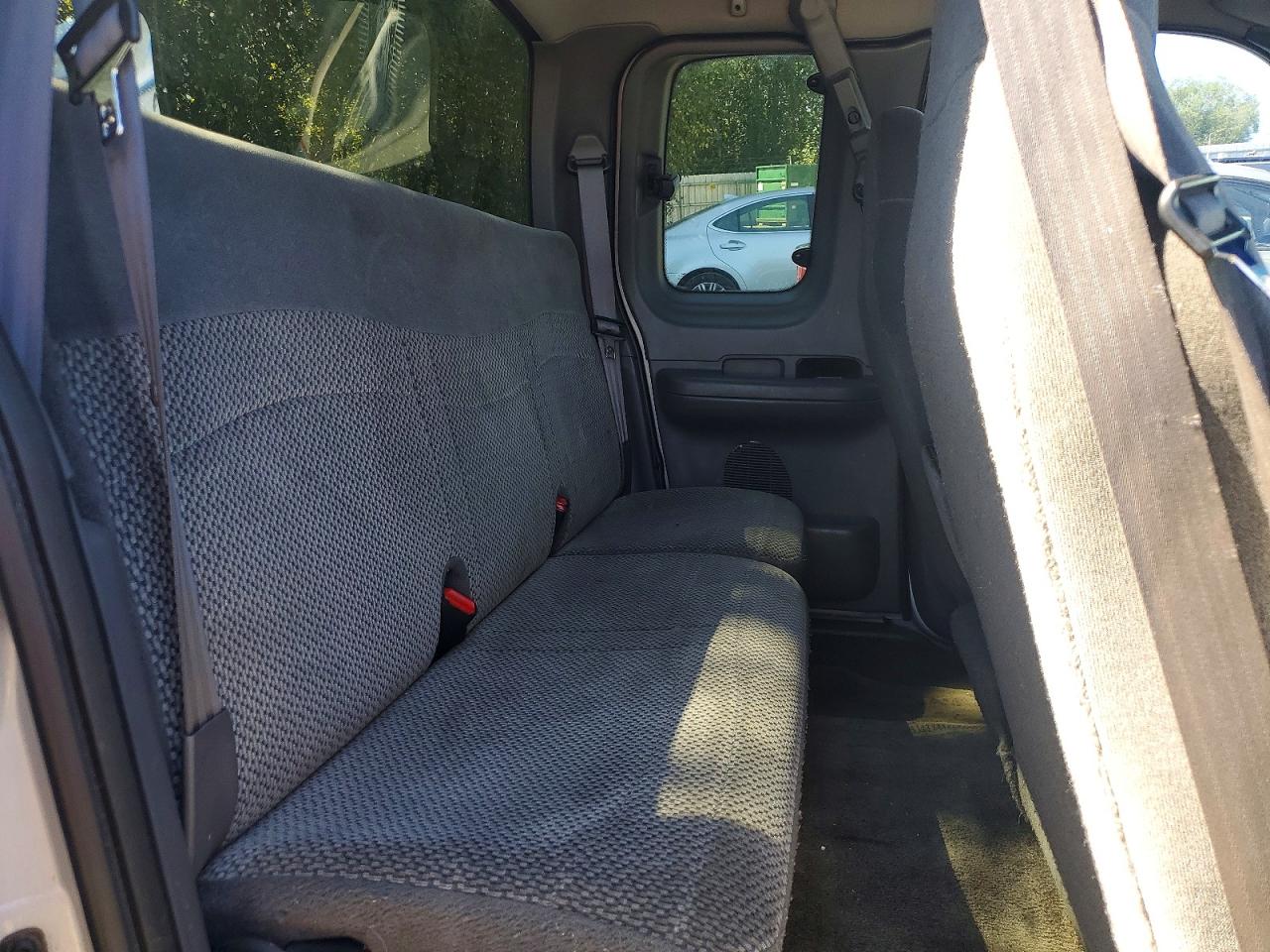 2000 Ford F150 Silver vin: 1FTZX1720YNB55467