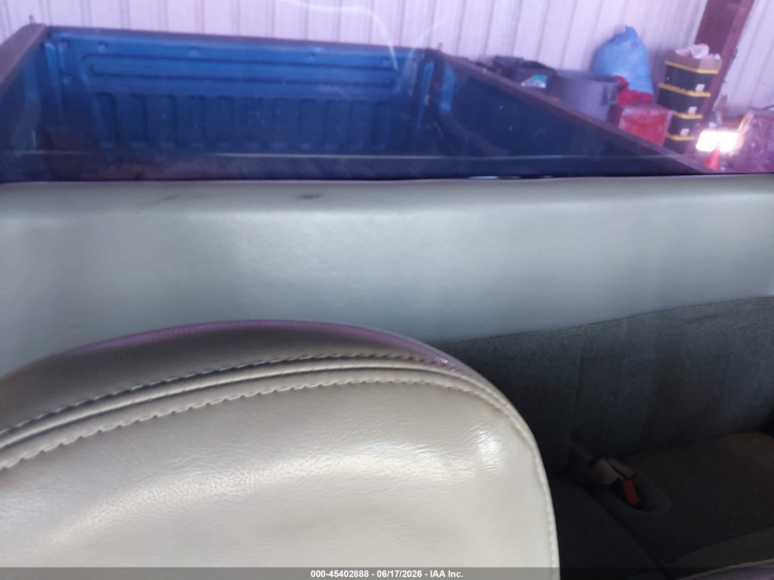 1998 Ford F-150 Standard/xl/xlt Light Blue vin: 1FTZX1724WKA83008