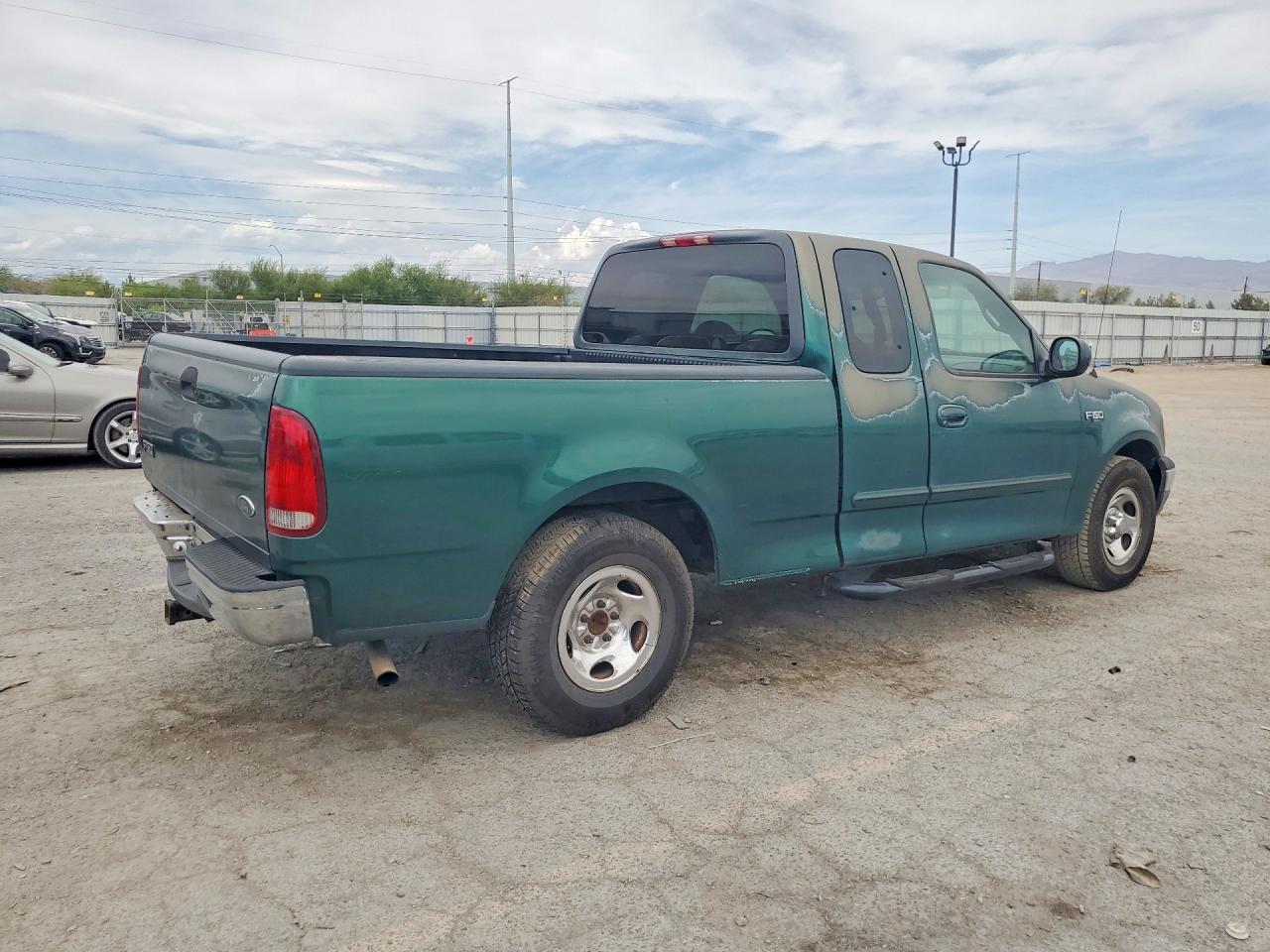 1999 Ford F150 Green vin: 1FTZX1724XKB30636