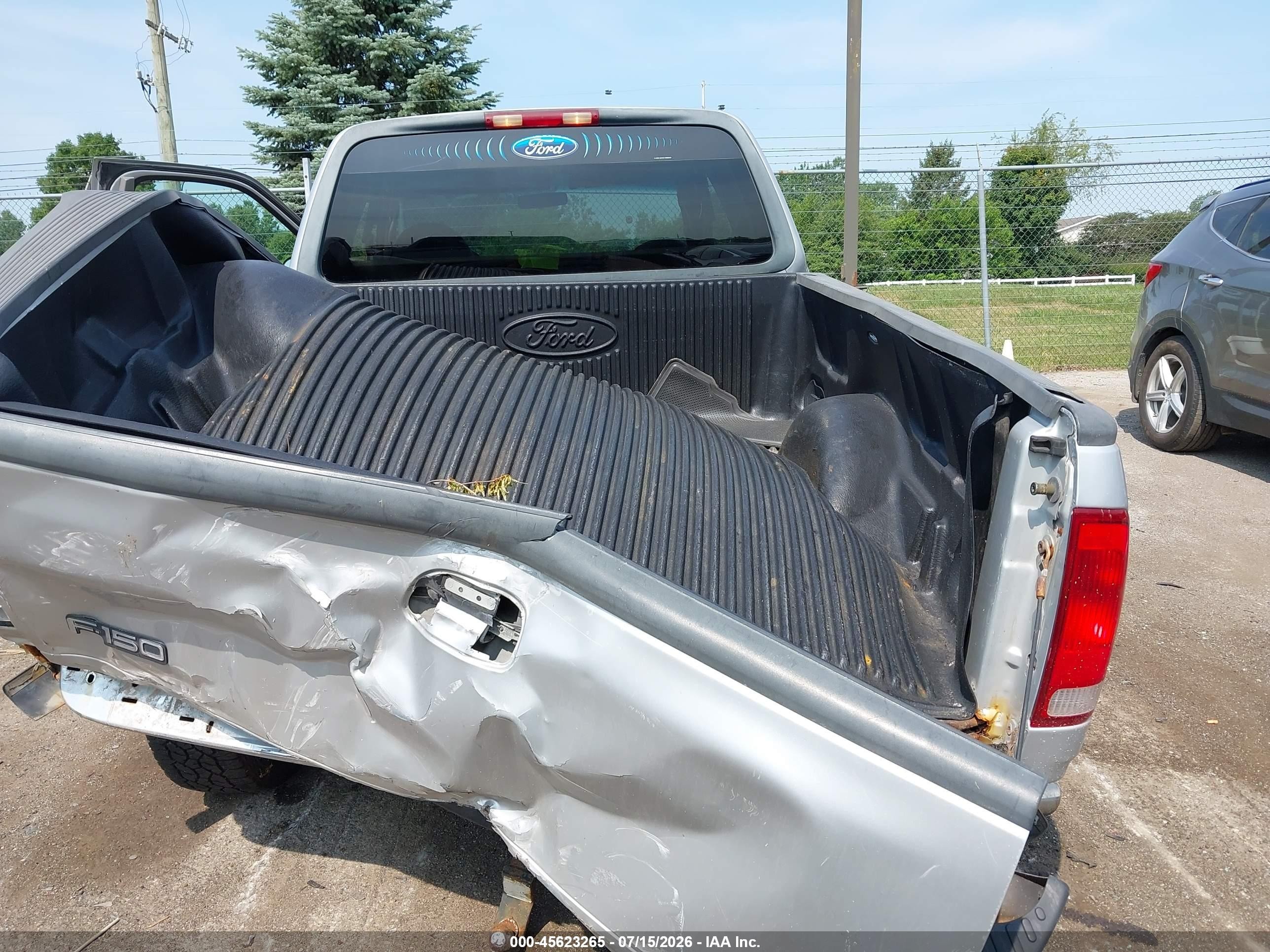 2000 Ford F-150 Work Series/xl/xlt Silver vin: 1FTZX1724YNB72675