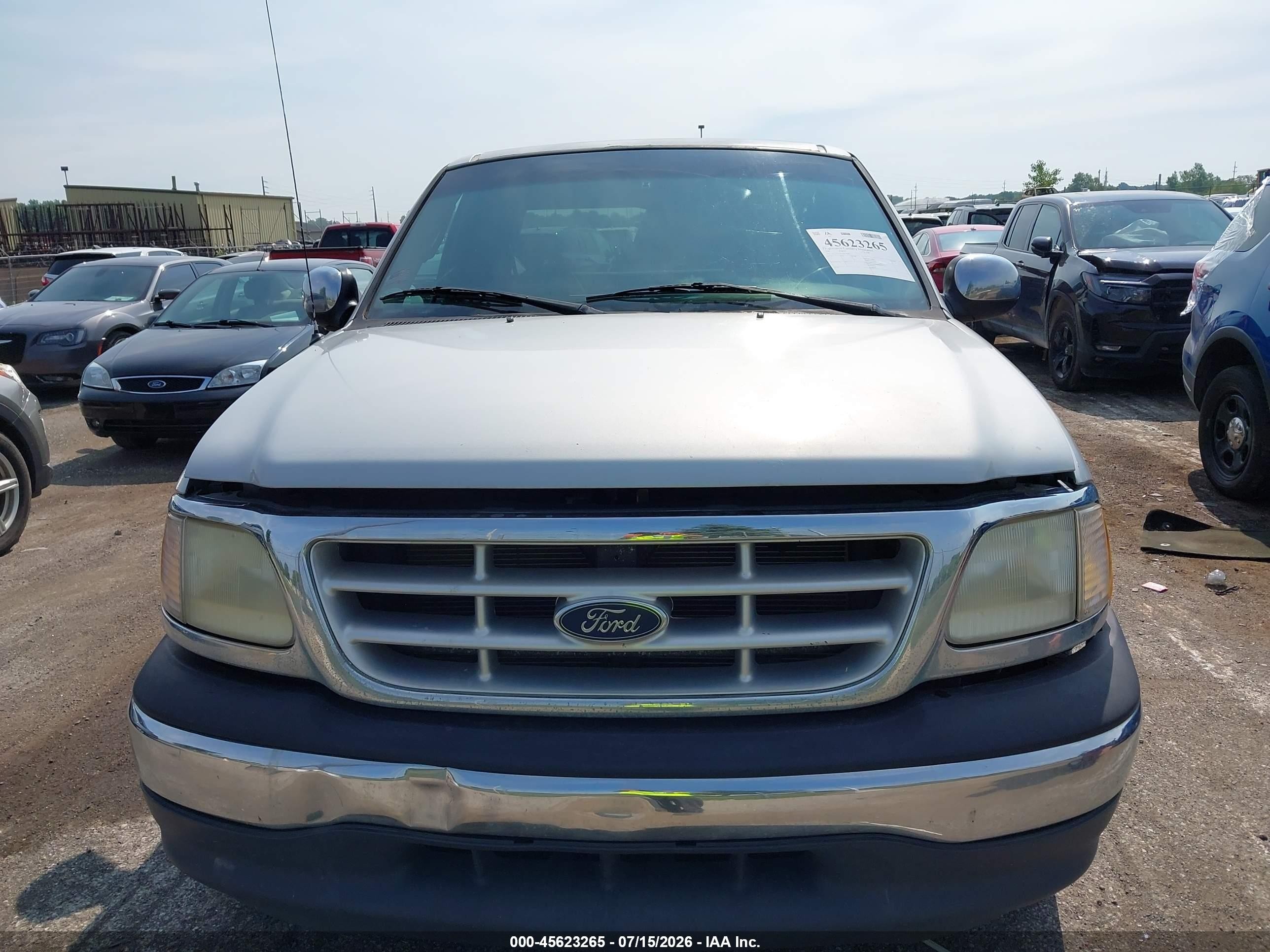 2000 Ford F-150 Work Series/xl/xlt Silver vin: 1FTZX1724YNB72675