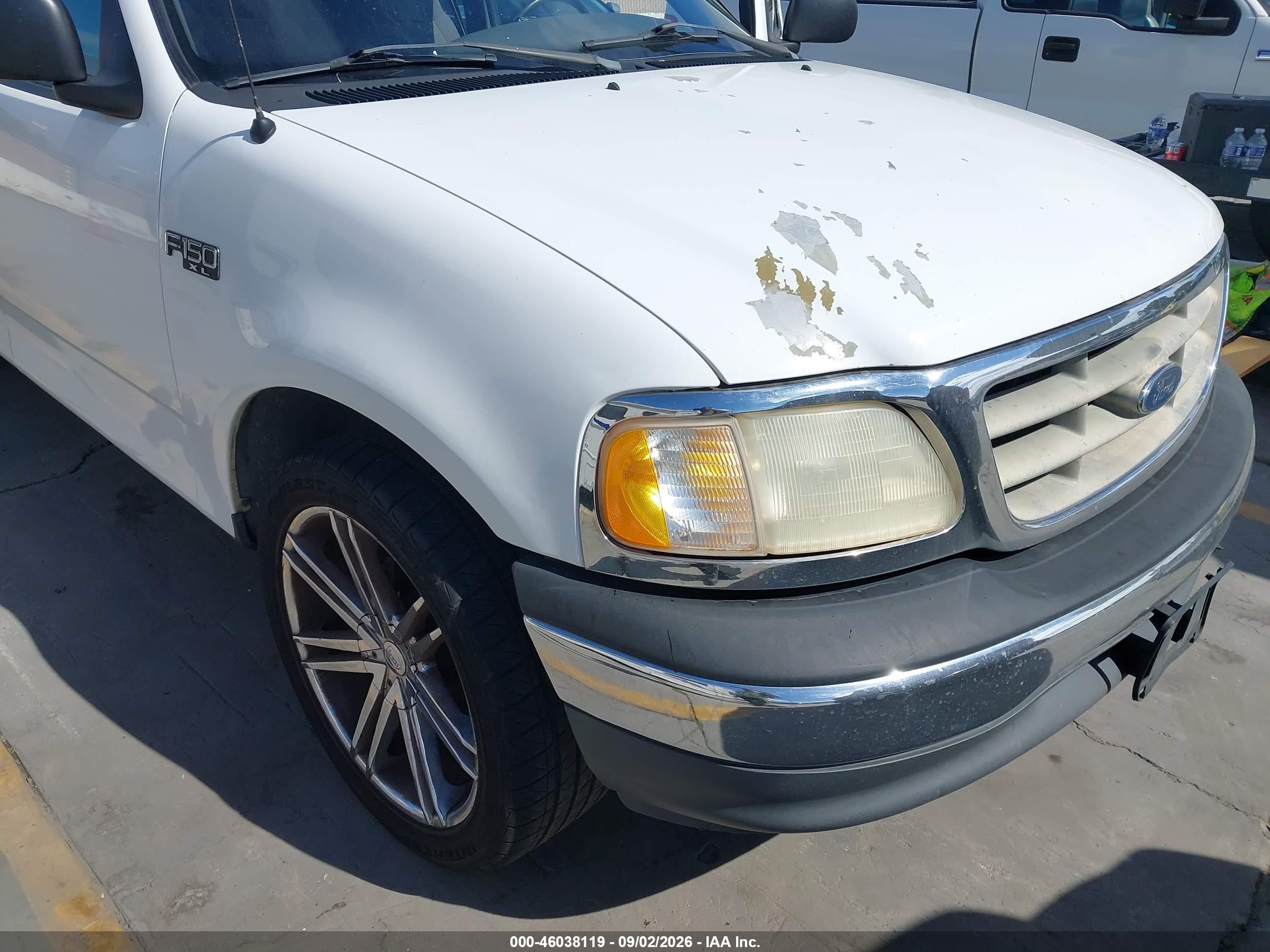 2001 Ford F-150 Xl/xlt Белый vin: 1FTZX17251NA83025