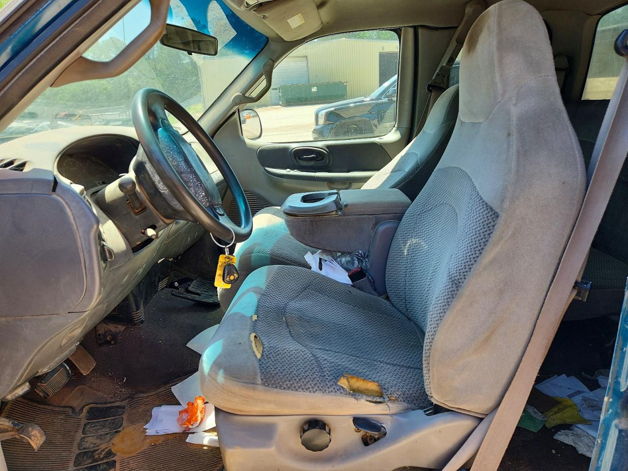 2000 Ford F150 Синий vin: 1FTZX1725YNB36381