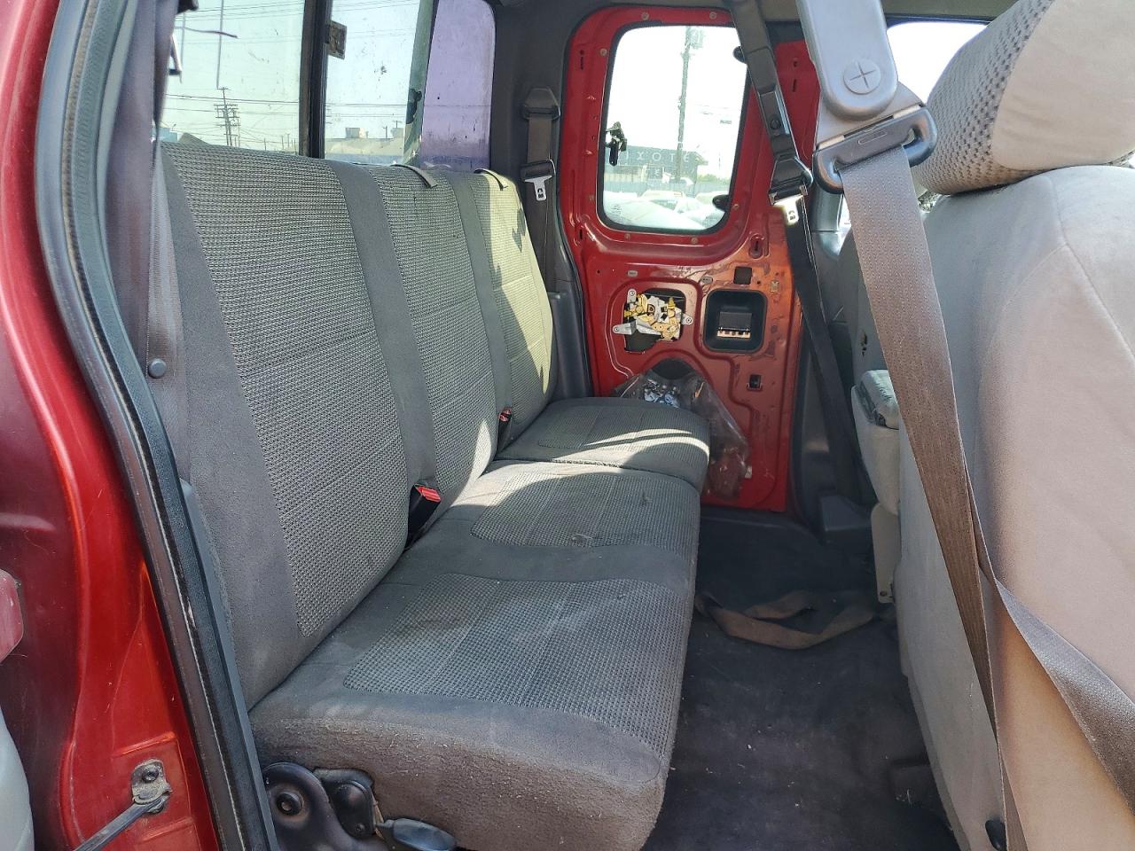 2001 Ford F150 Red vin: 1FTZX17261NB52529